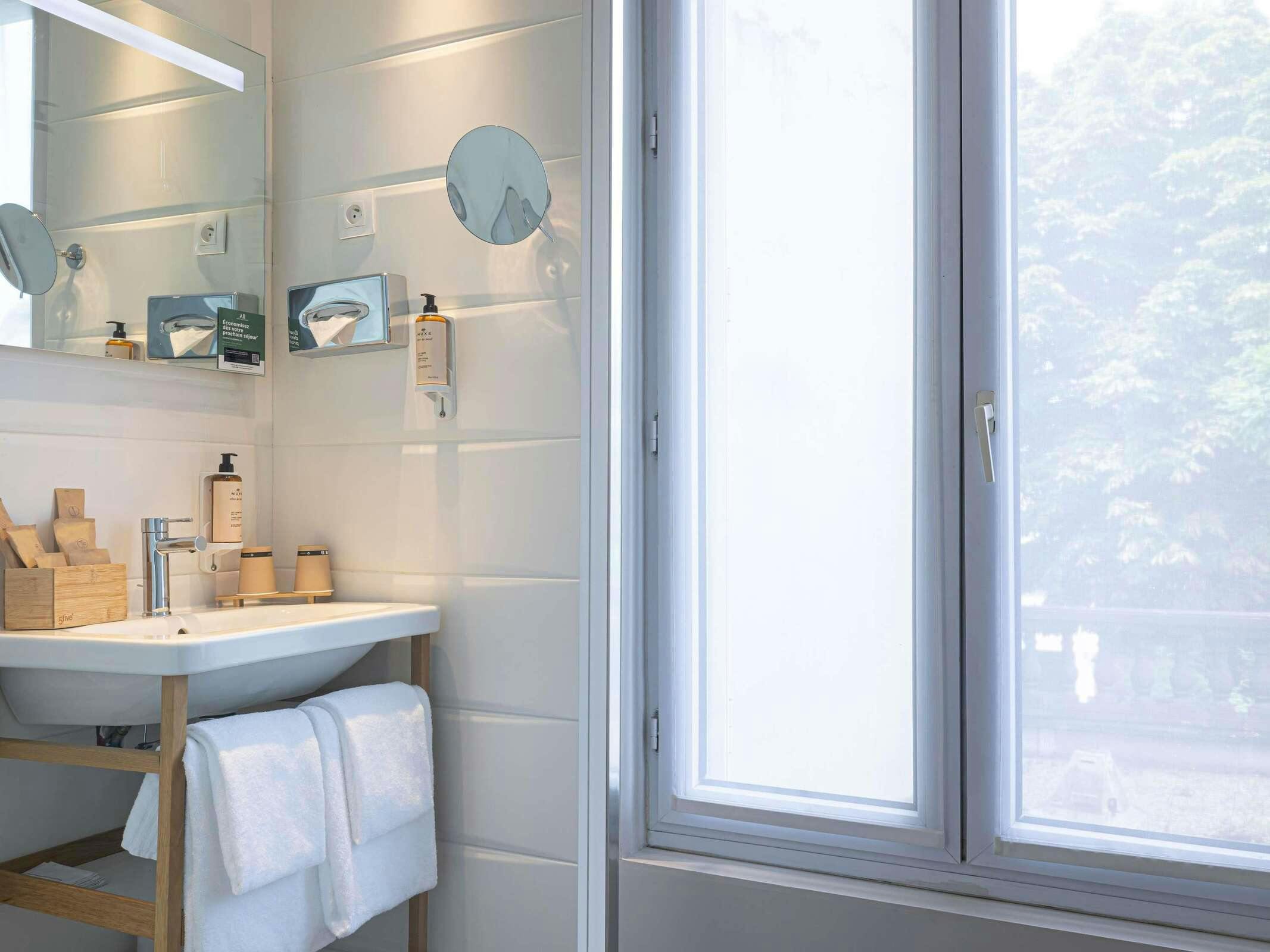 Hotel Hôtel Mercure Paris Saint Cloud Hippodrome photo 4