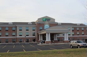 Holiday Inn Express Hotel & Suites Niles
