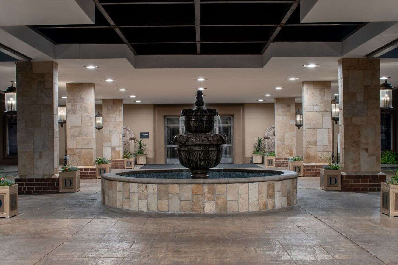 Hotel The Drake Oak Brook photo 1