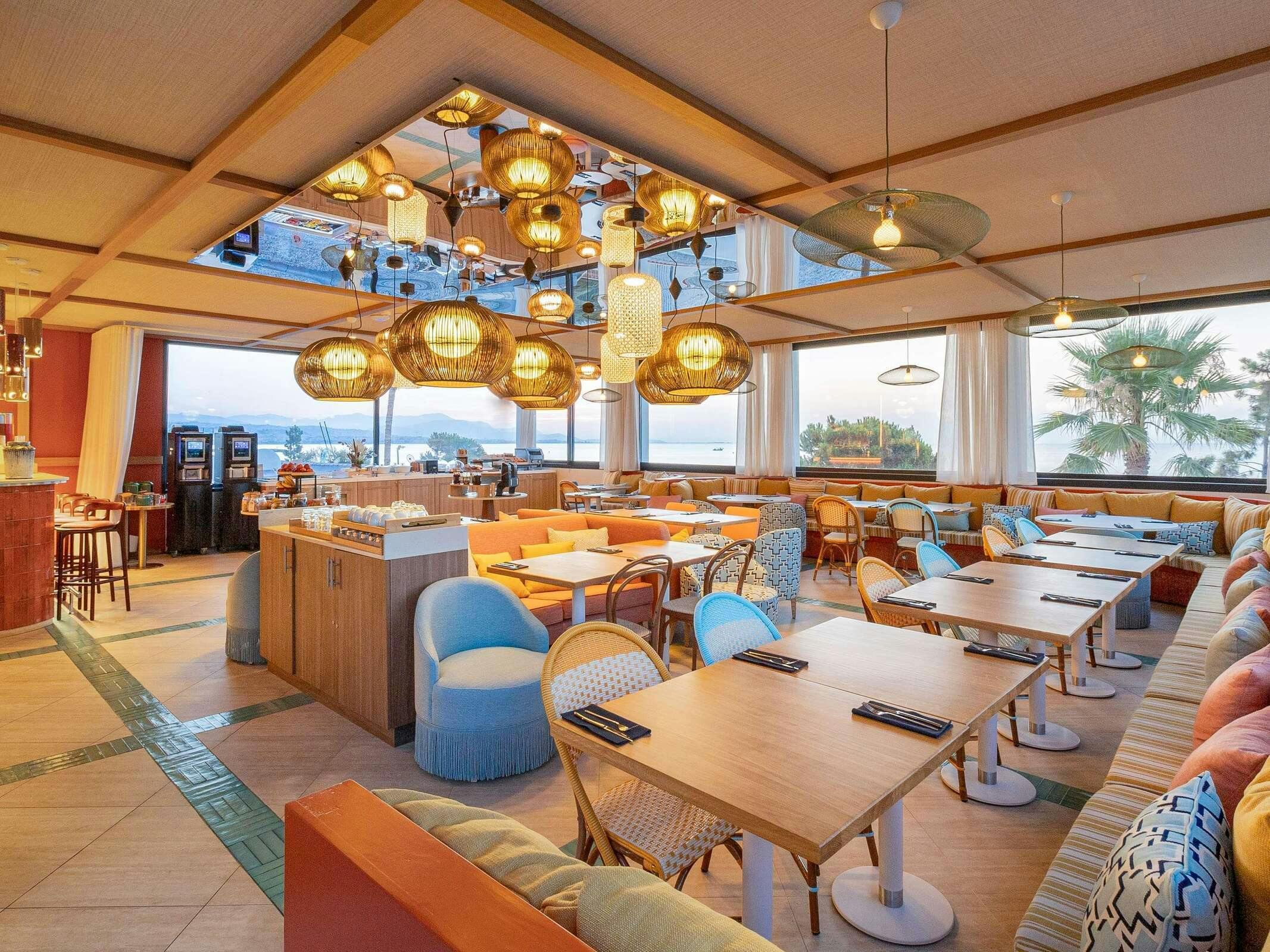 Hotel Hôtel Mercure Villeneuve Loubet Plage photo 1