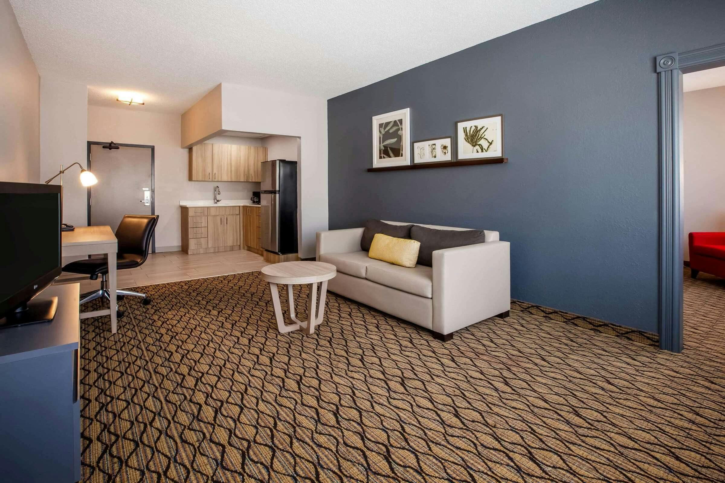 Hotel Days Inn Rochester Hills MI photo 4