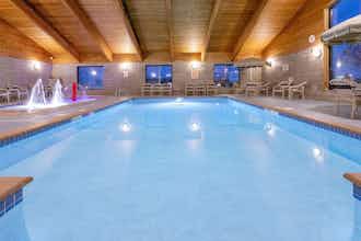 Hotel AmericInn Fergus Falls photo 2