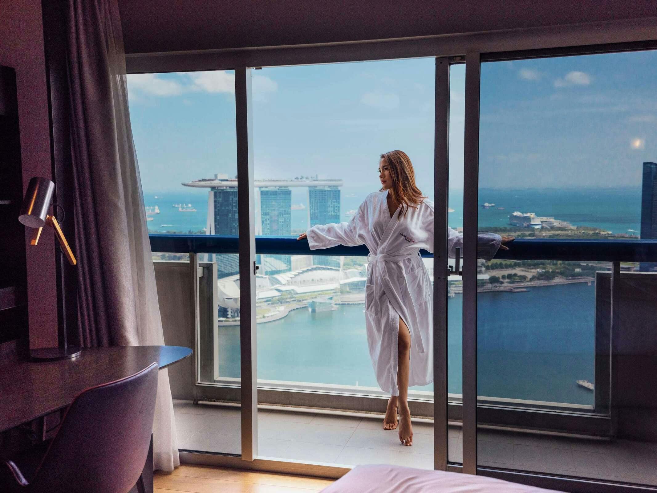 Hotel Swissôtel The Stamford photo 1