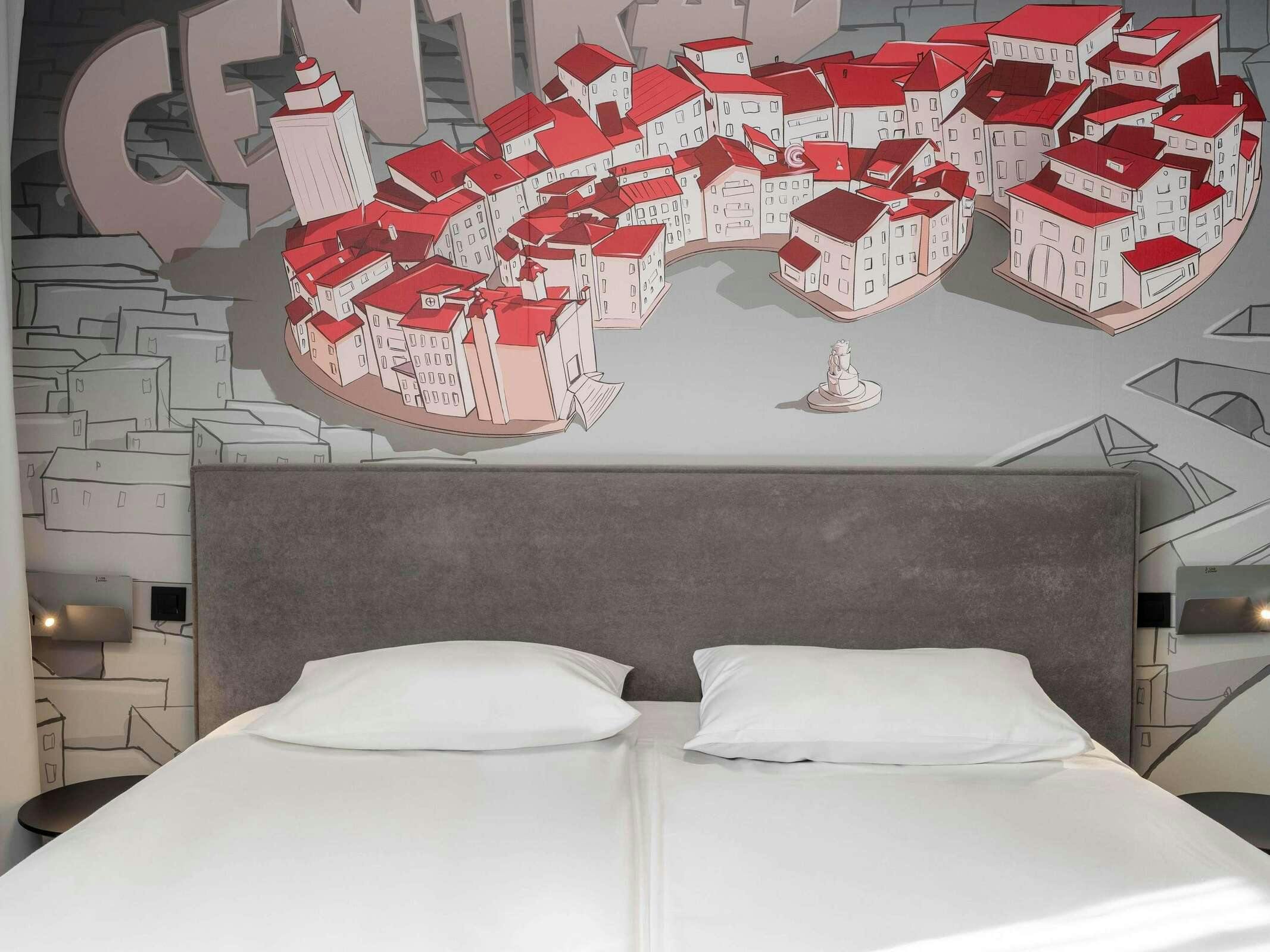 Hotel Ibis Styles Ljubljana Centre photo 4