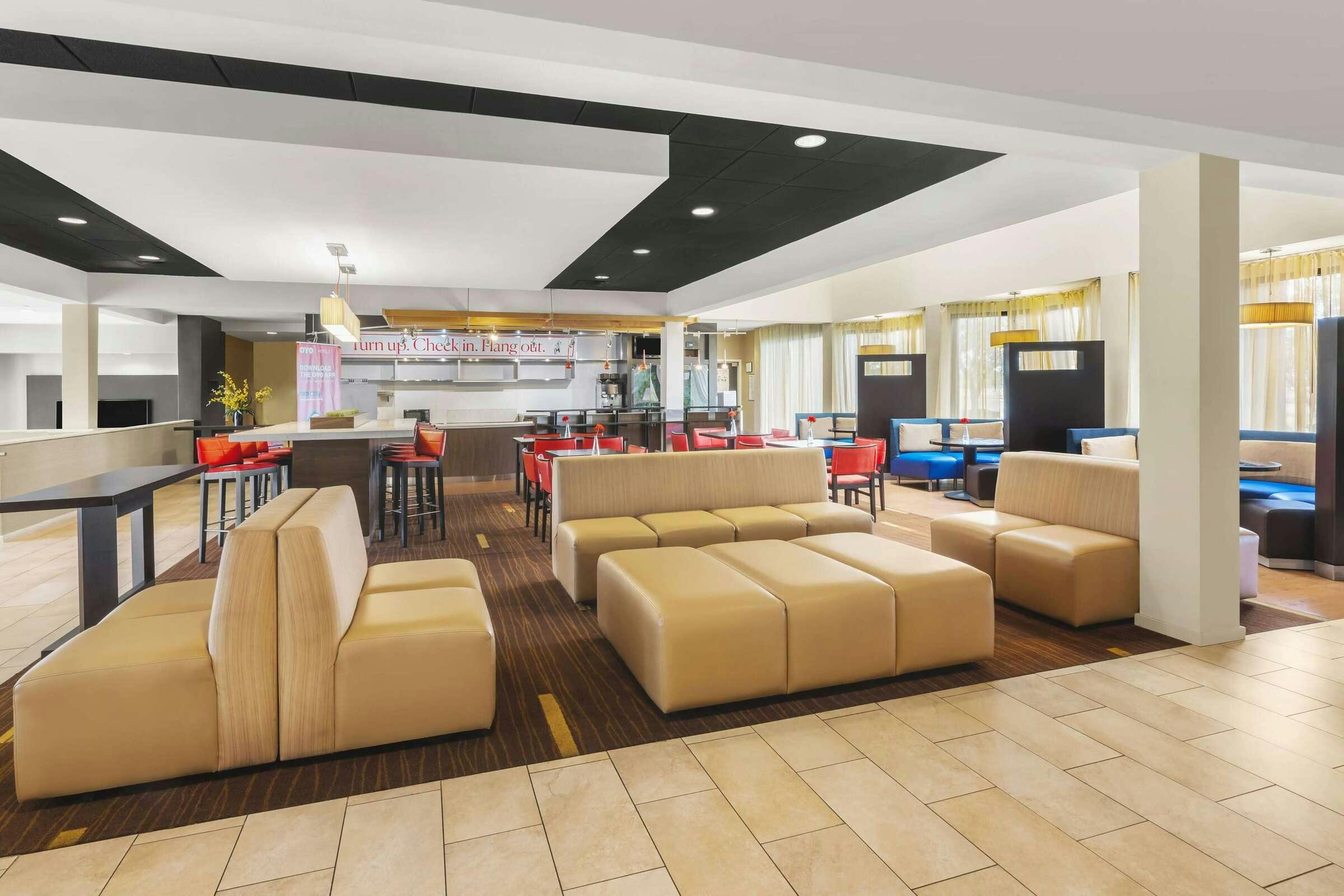 Hotel Super 8 Dallas Love Field photo 2