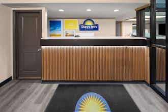 Hotel Days Inn Kansas City NE photo 3