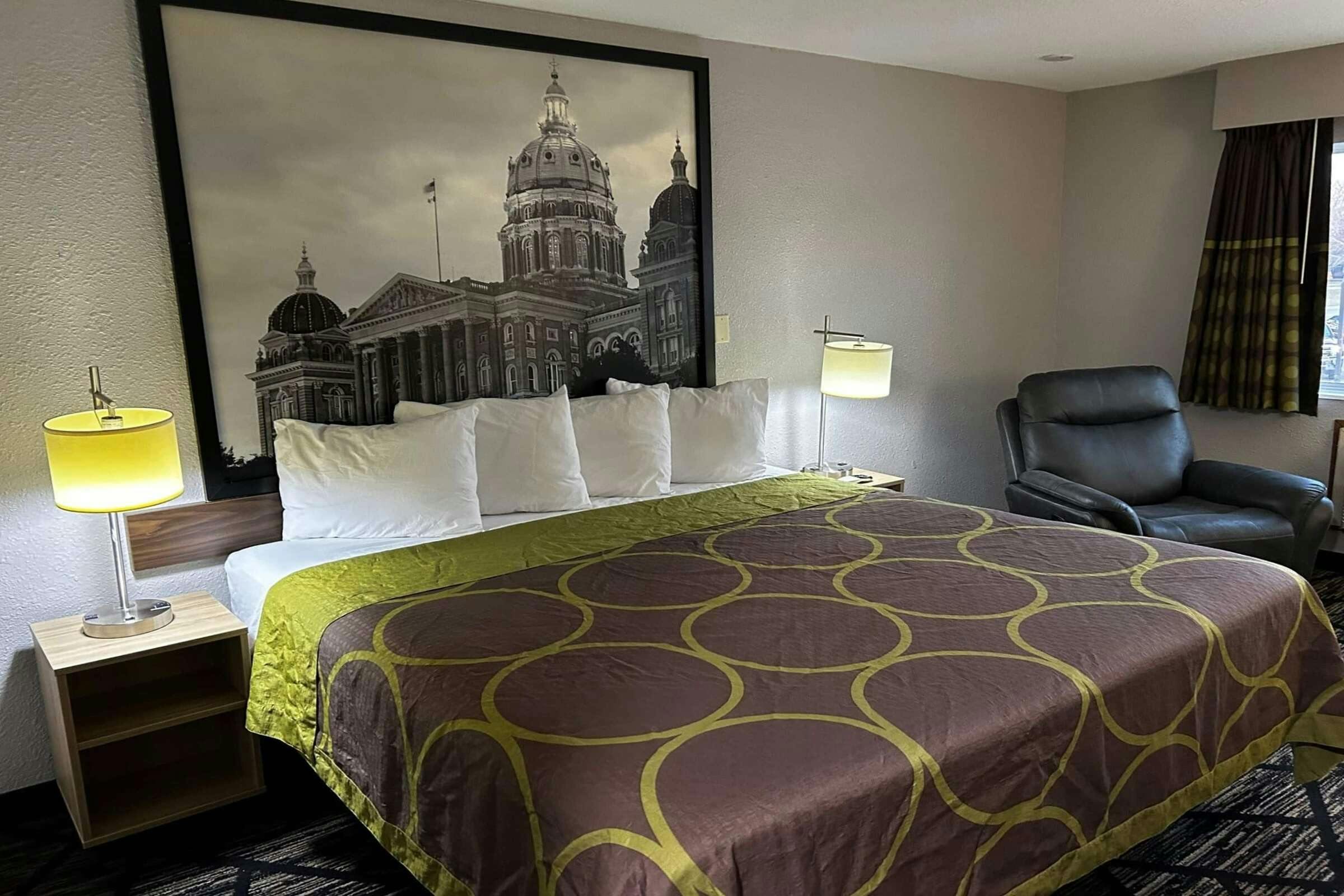 Hotel Super 8 Pella photo 3