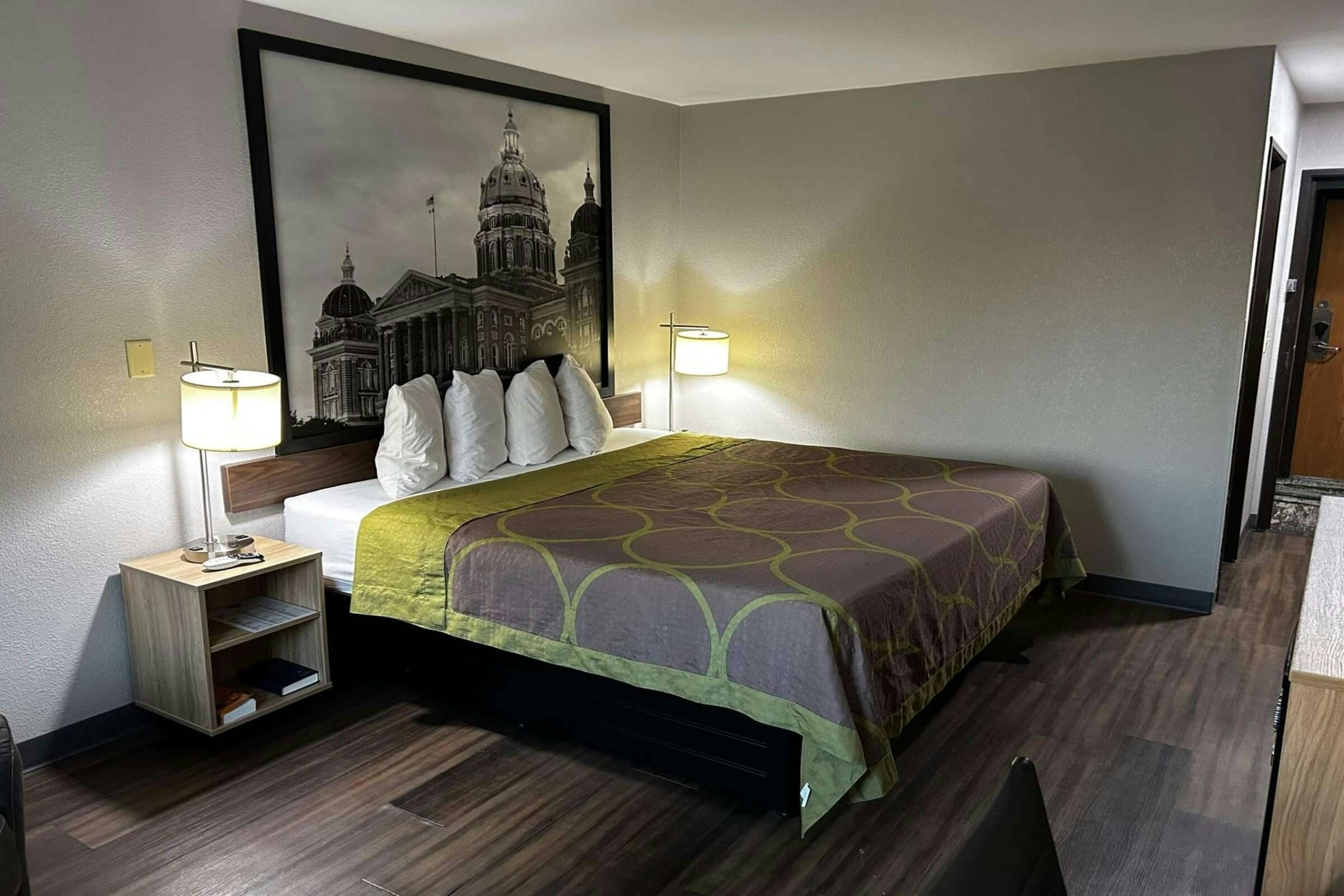 Hotel Super 8 Pella photo 4