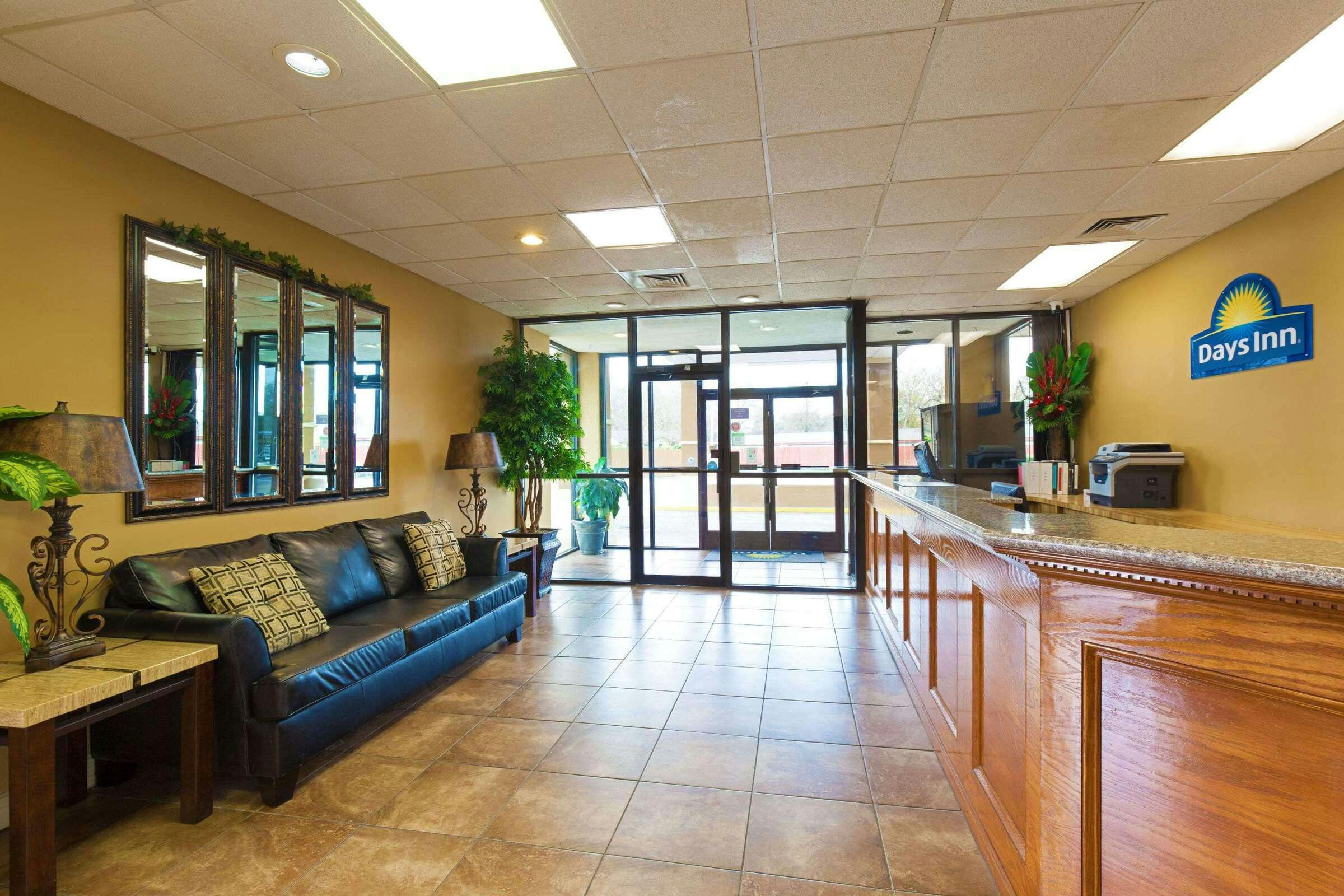 Hotel Baymont Lafayette photo 2