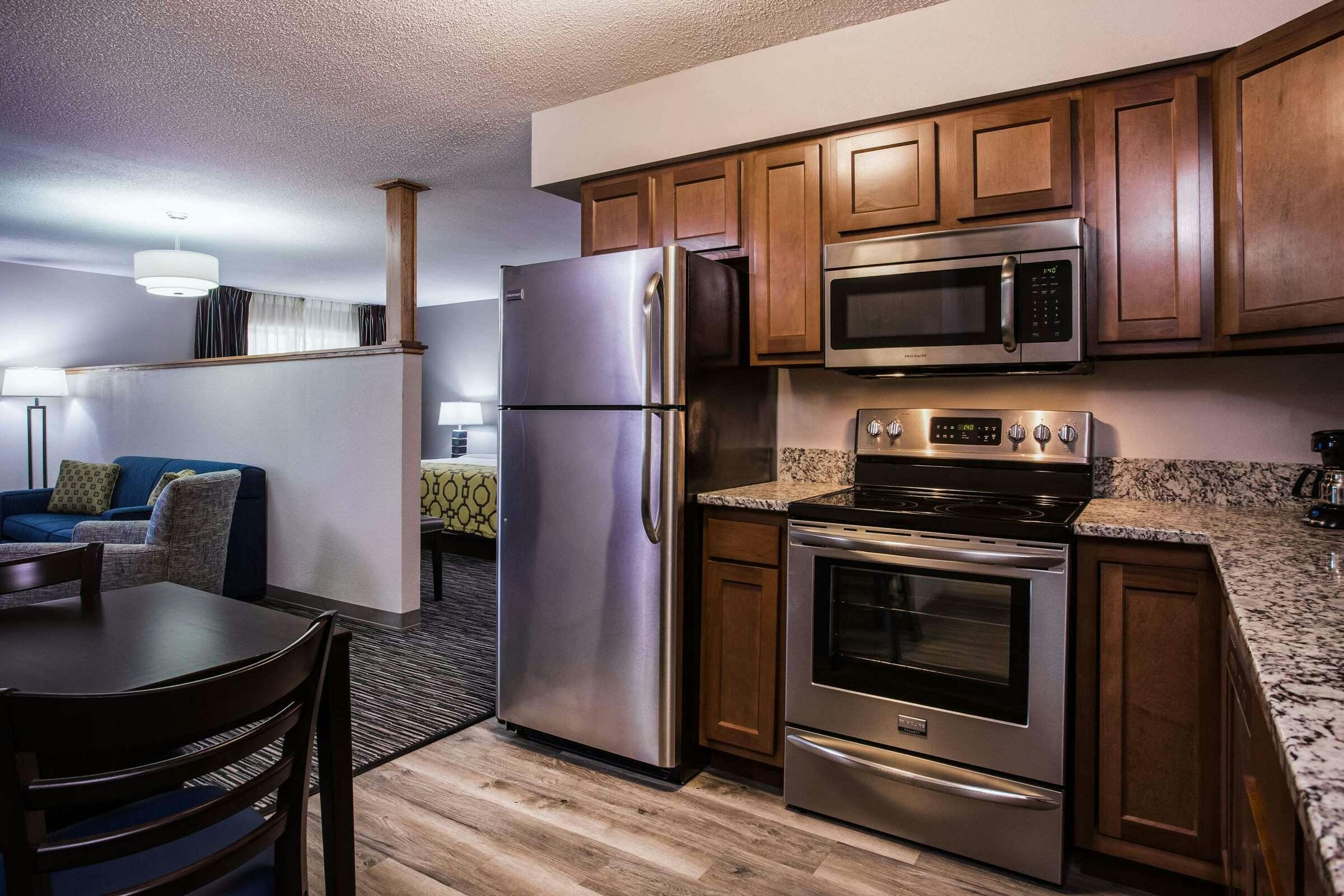 Hotel Baymont IS Madison West photo 4