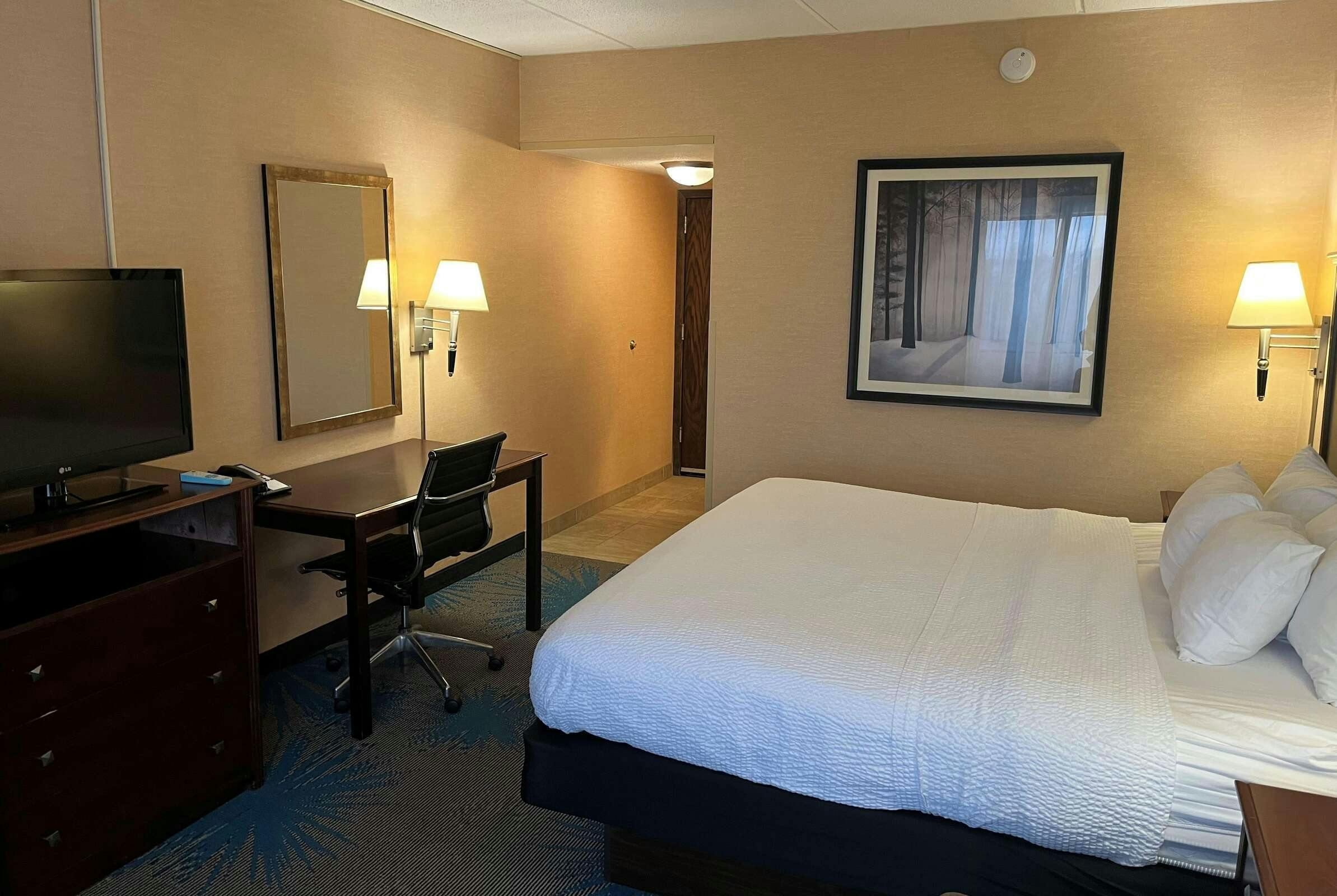 Hotel Days Inn Duluth Lakewalk photo 3