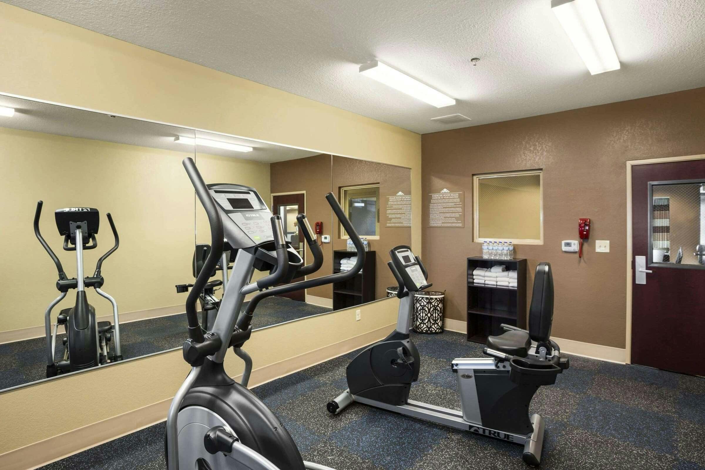 Hotel Microtel Inn Suites Carrollton photo 2