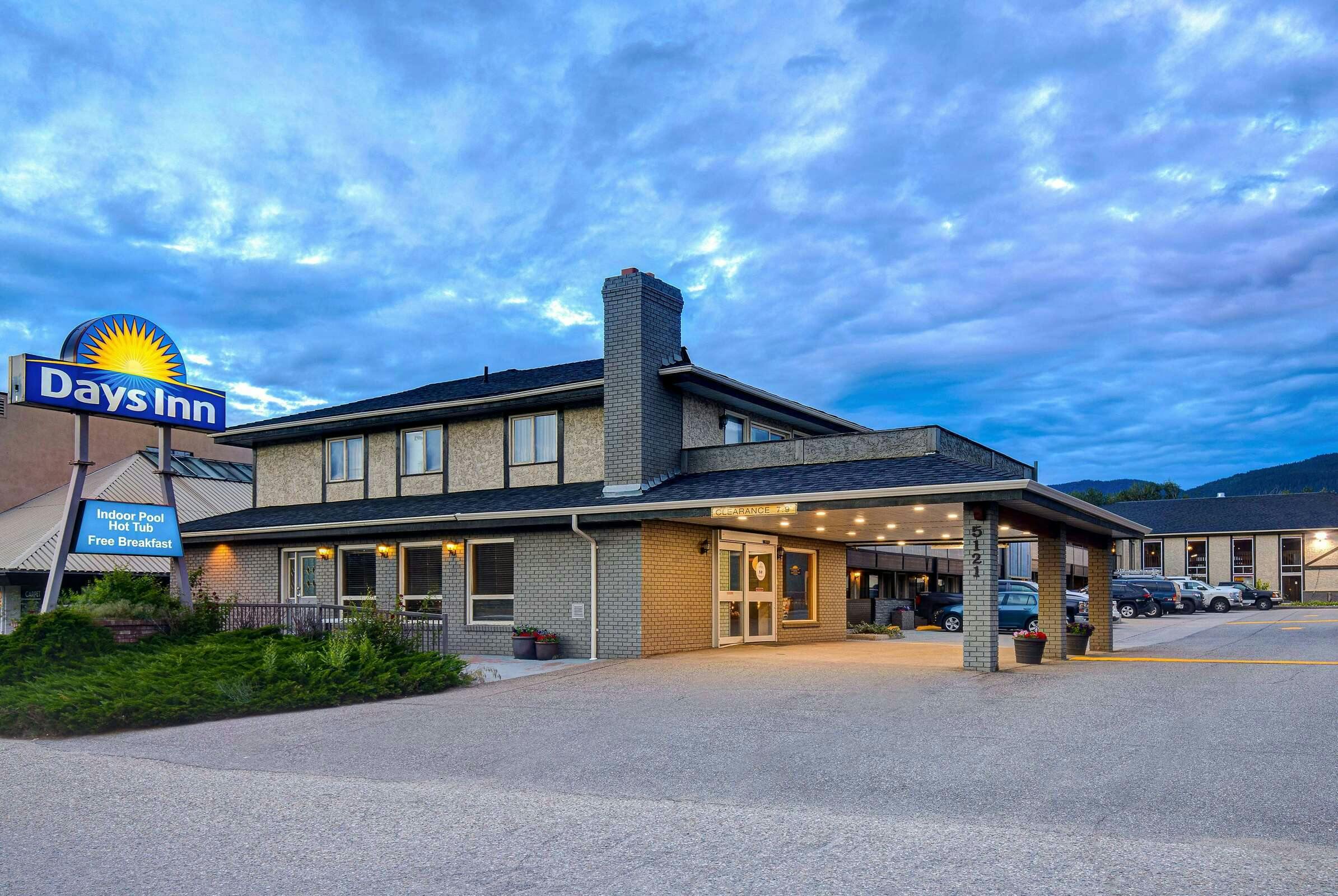 Hotel Days Inn by Wyndham Vernon photo 1