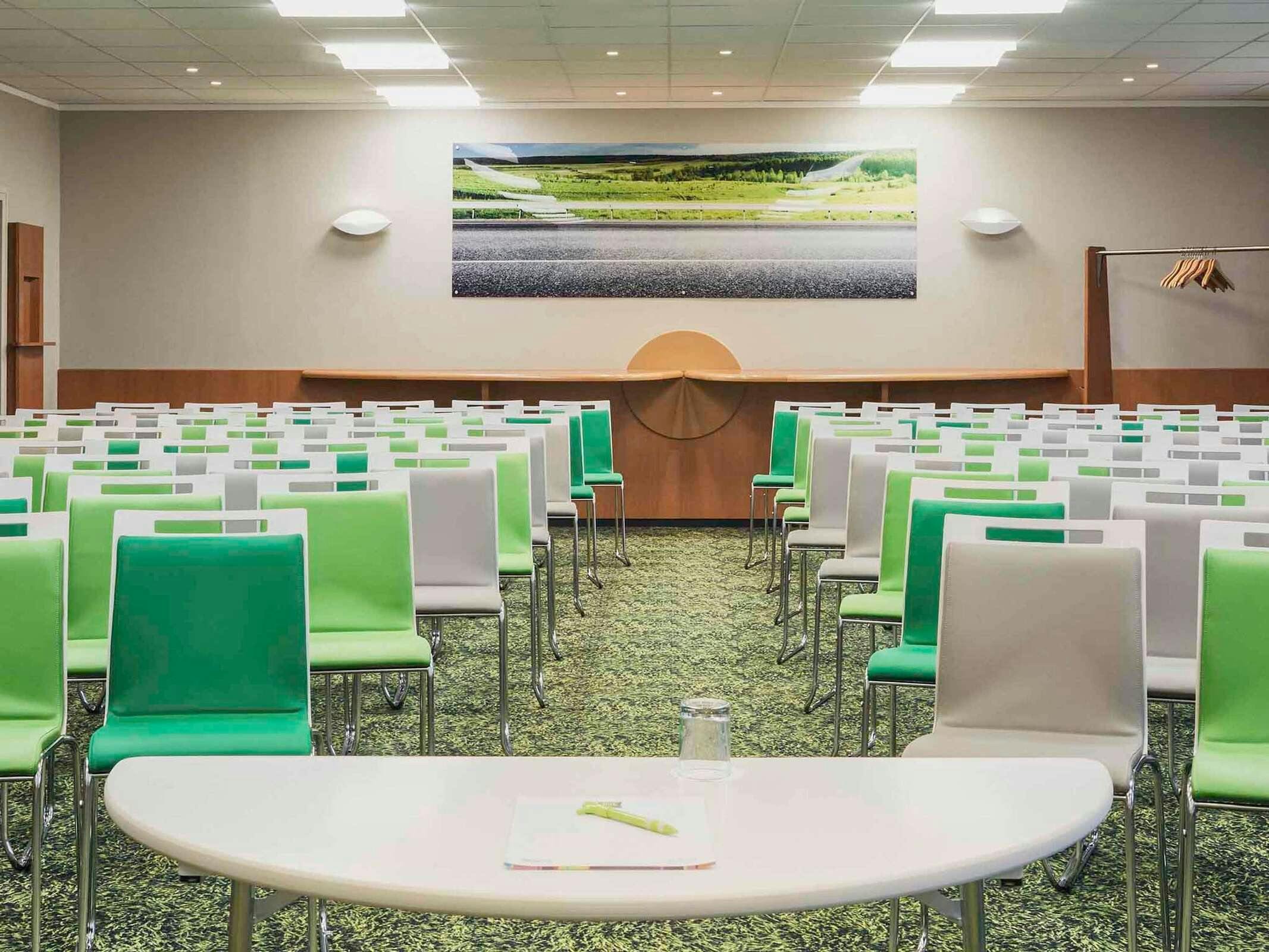 Hotel Ibis Styles Marseille Provence Aéroport photo 1