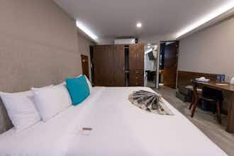 Hotel J Towers photo 5
