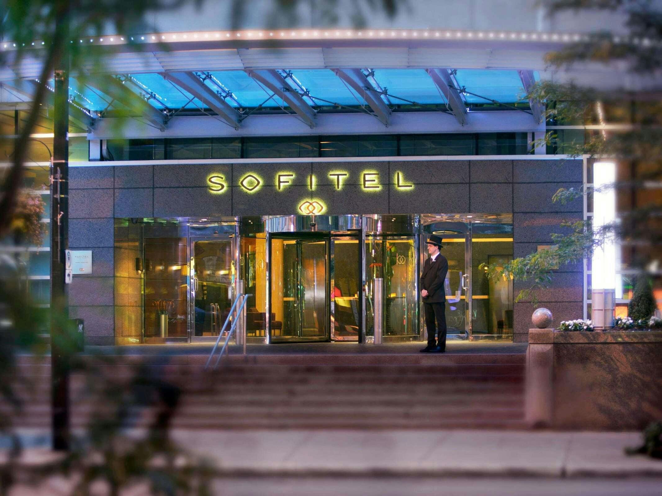 Hotel Sofitel Montreal Golden Mile photo 5