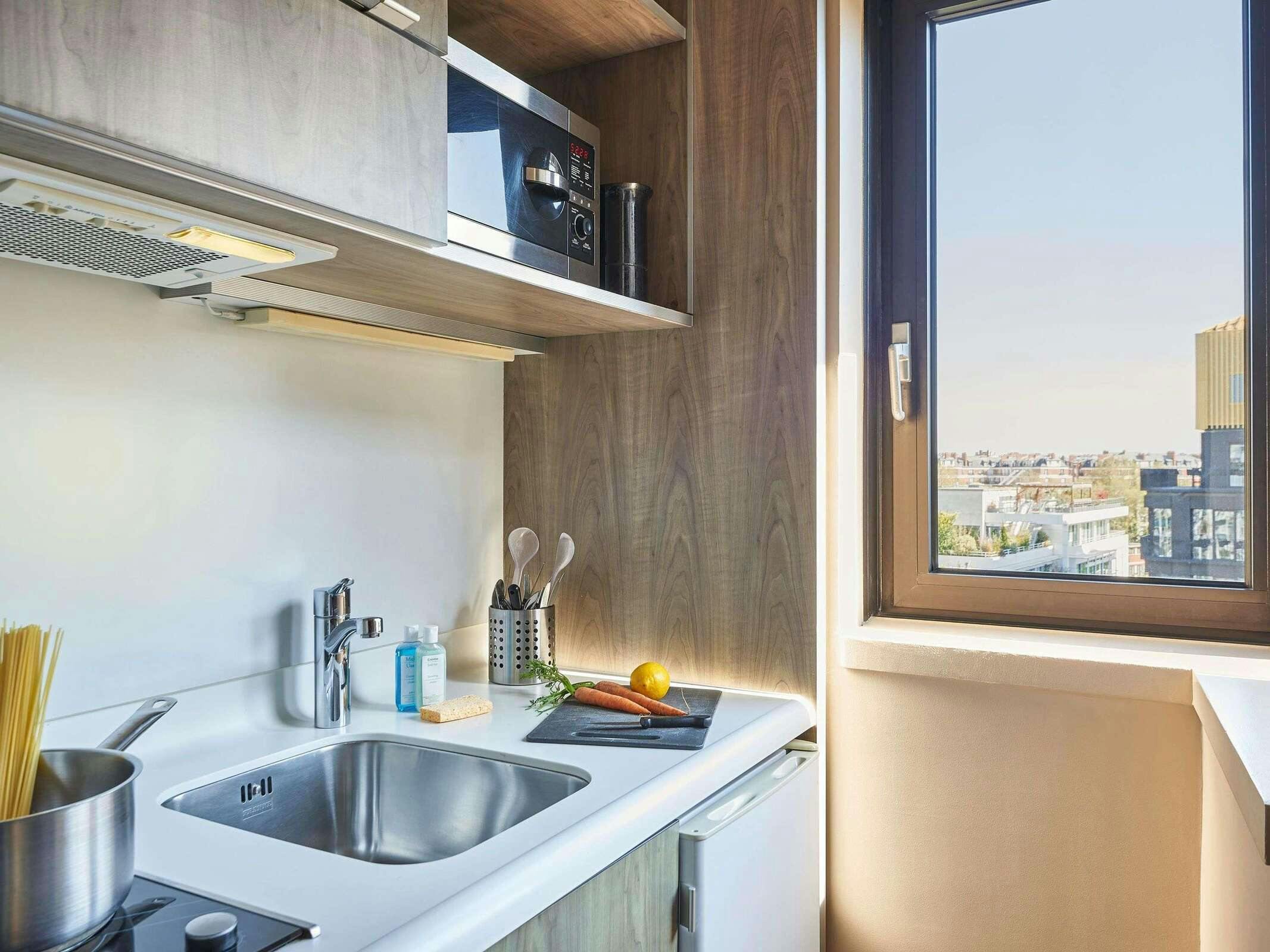 Hotel Mercure Paris Porte de St Cloud photo 1