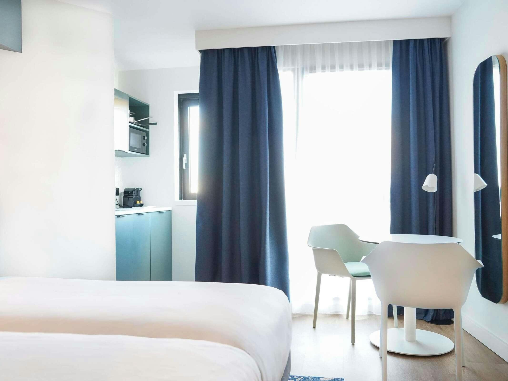 Hotel Mercure Paris Porte de St Cloud photo 4