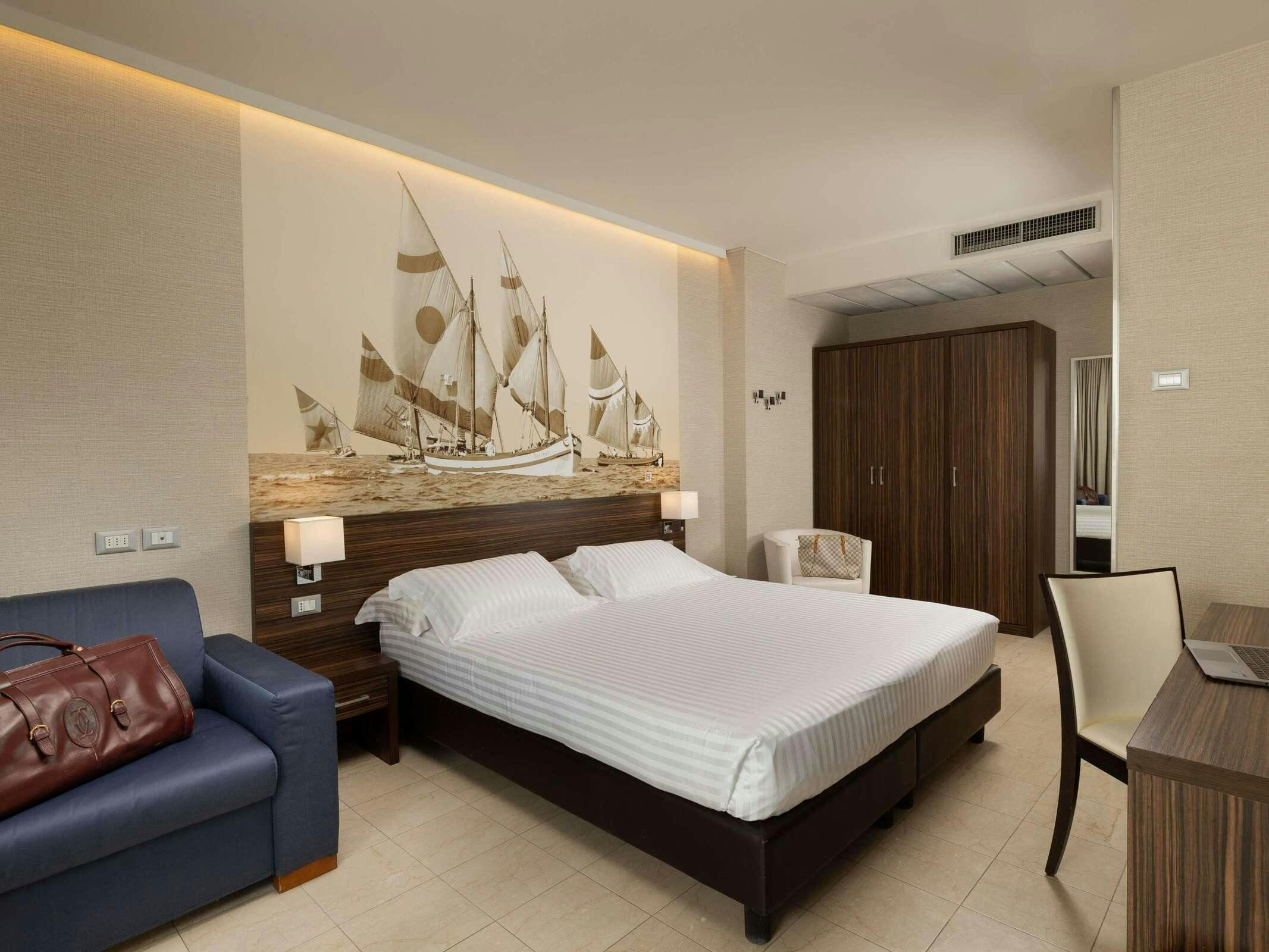 Hotel Mercure Rimini Lungomare photo 3