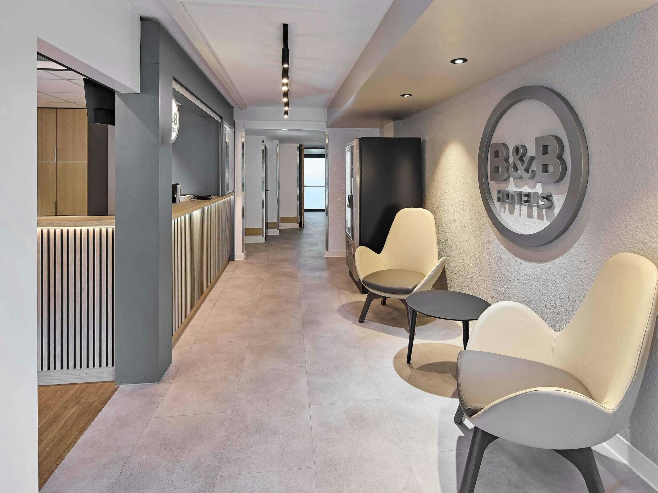 Hotel B&B HOTEL Köln-Porz photo 3