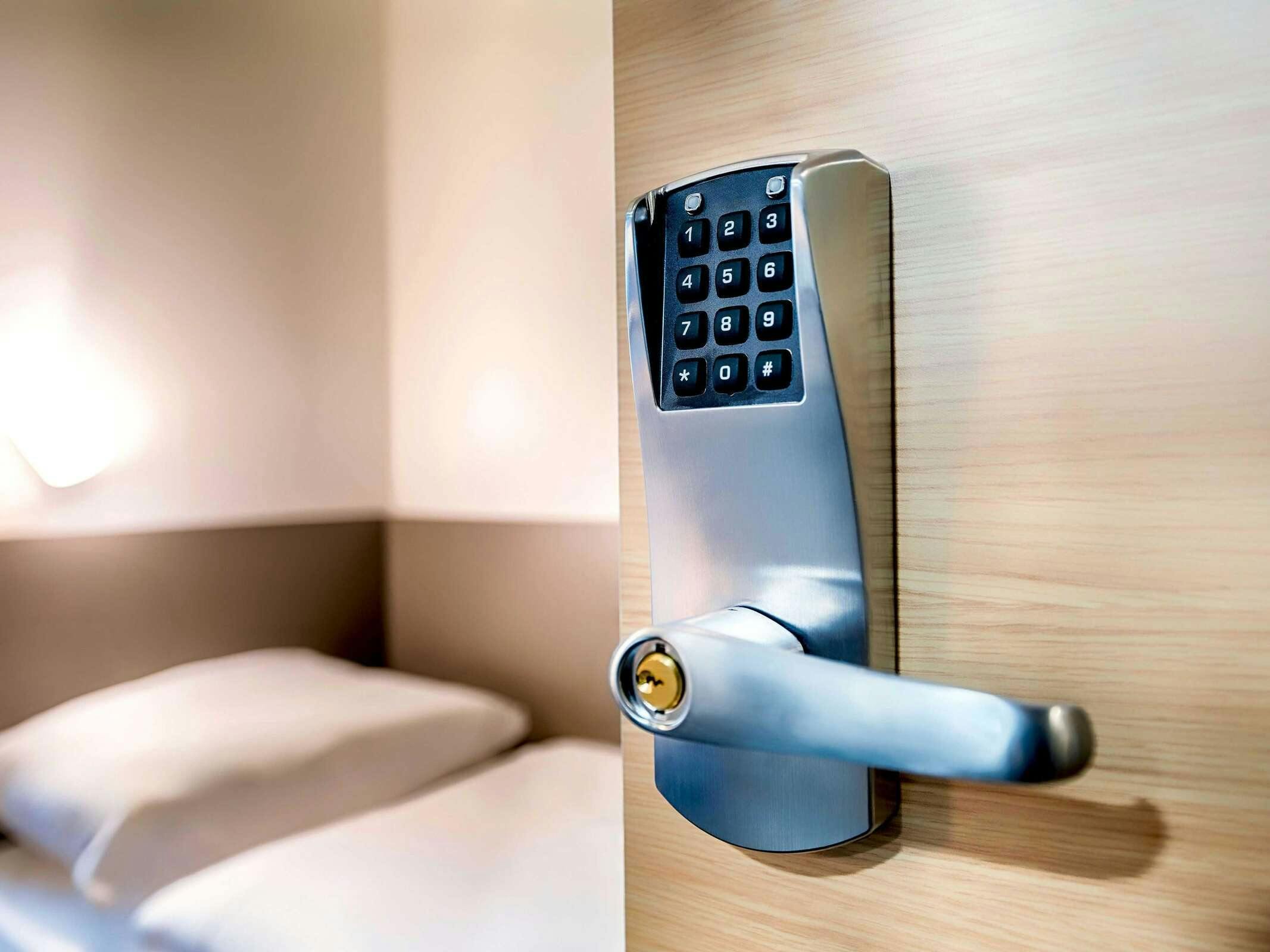 Hotel B&B HOTEL Köln-Porz photo 5