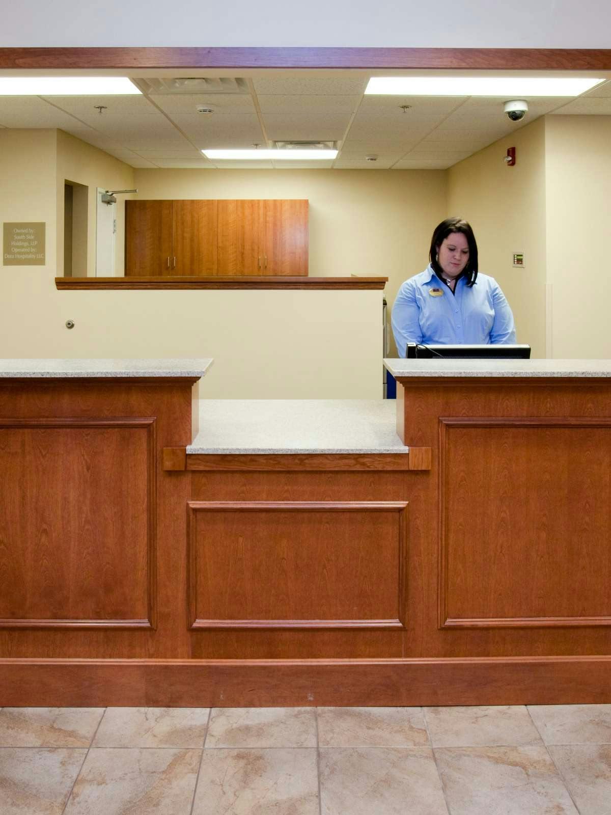 Hotel Candlewood Suites Minot photo 4