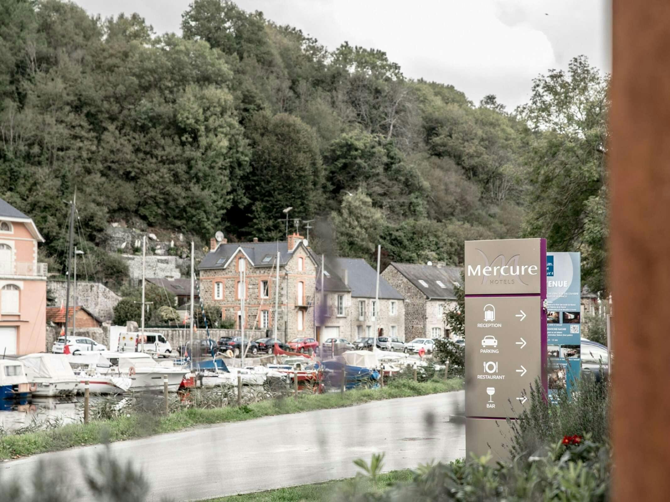 Hotel Hôtel Mercure Dinan Port Le Jerzual photo 2
