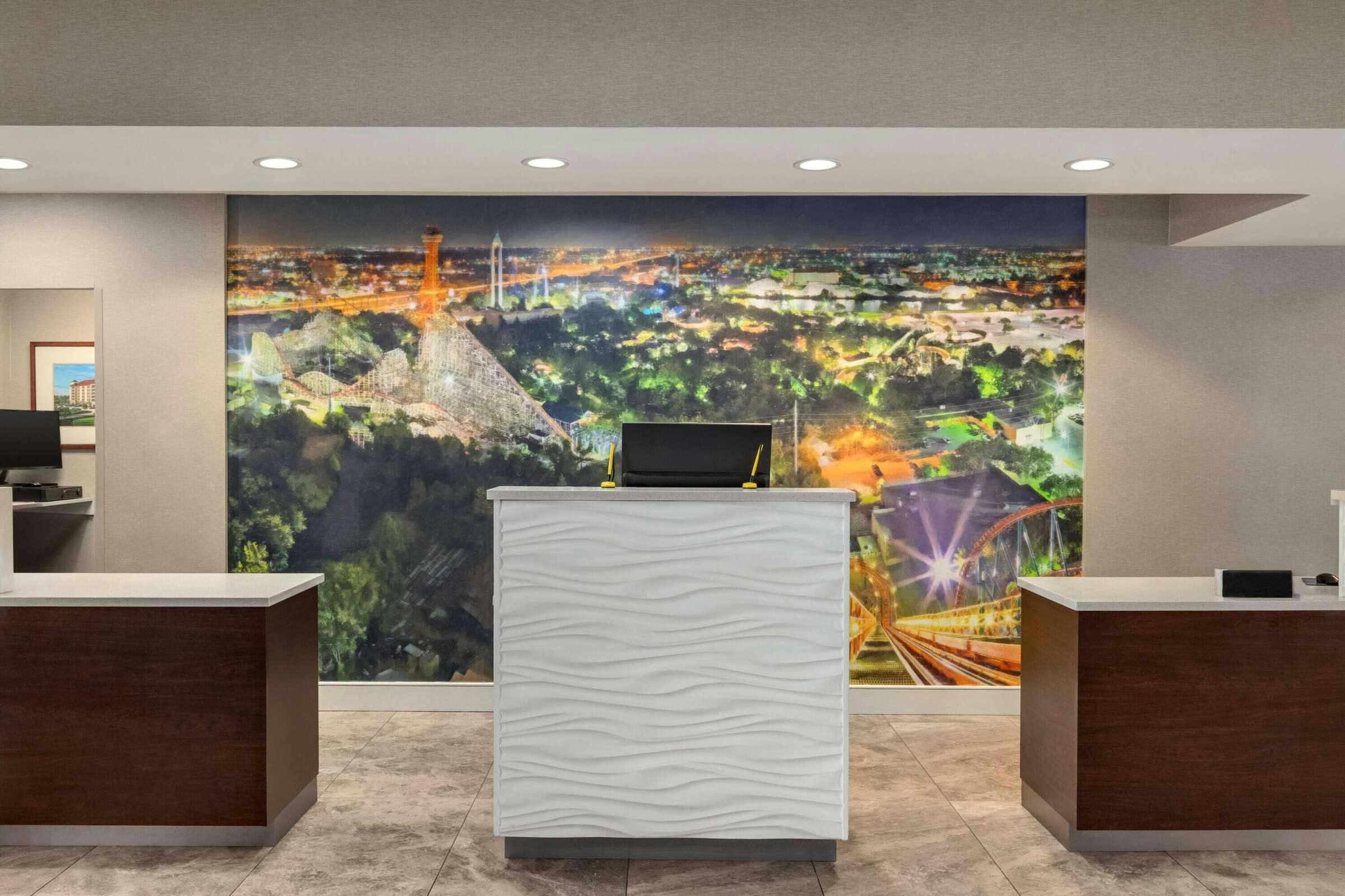 Hotel La Quinta Inn Ste Arlington N photo 1