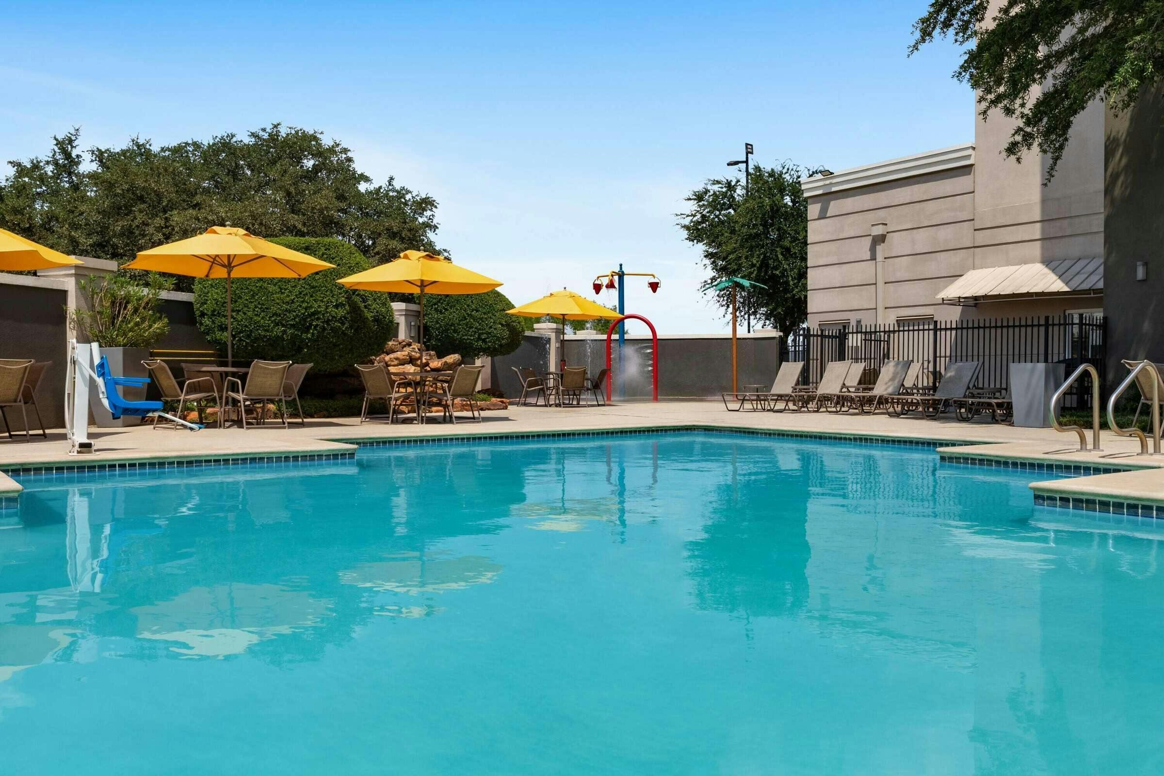 Hotel La Quinta Inn Ste Arlington N photo 4