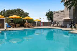Hotel La Quinta Inn Ste Arlington N photo 4