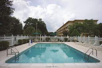 Hotel Wingate Brunswick GA / I-95 photo 1