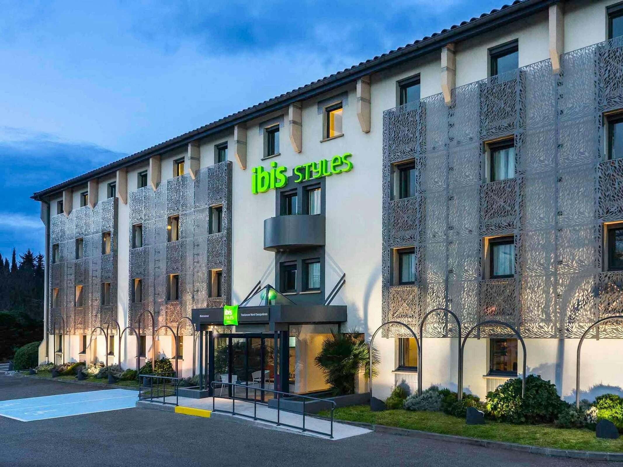Hotel Ibis Styles Toulouse Nord Sesquières photo 2