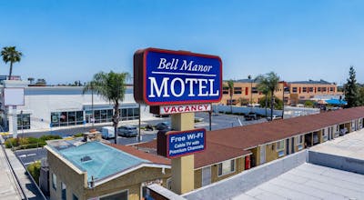 Bell Manor Motel