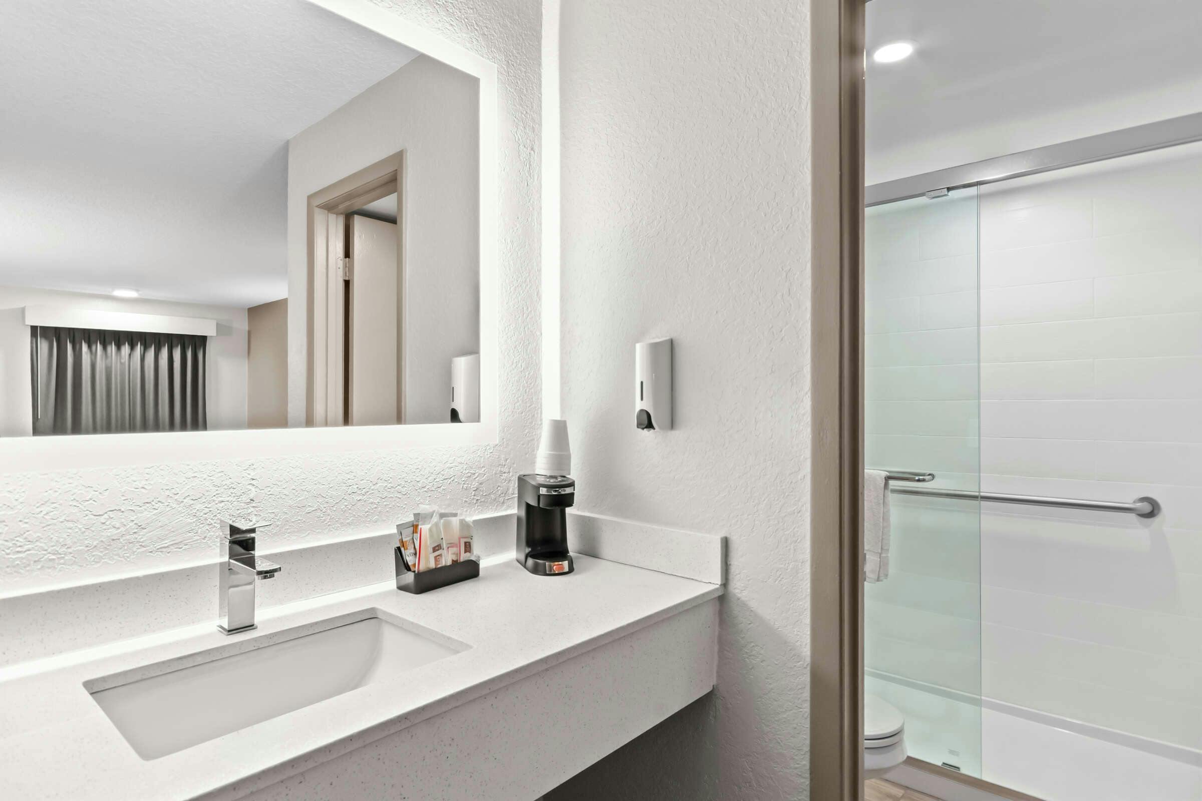 Hotel Red Roof Inn Panama City Beach photo 1