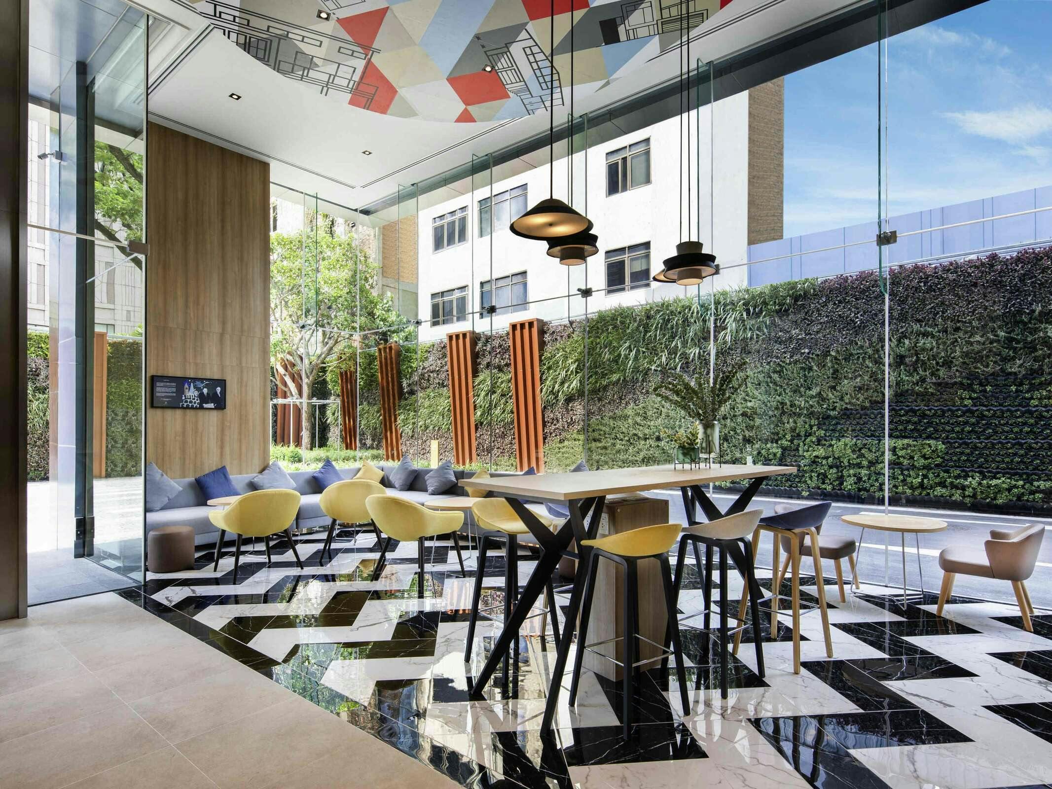 Hotel Ibis Bangkok Sukhumvit 24 photo 1