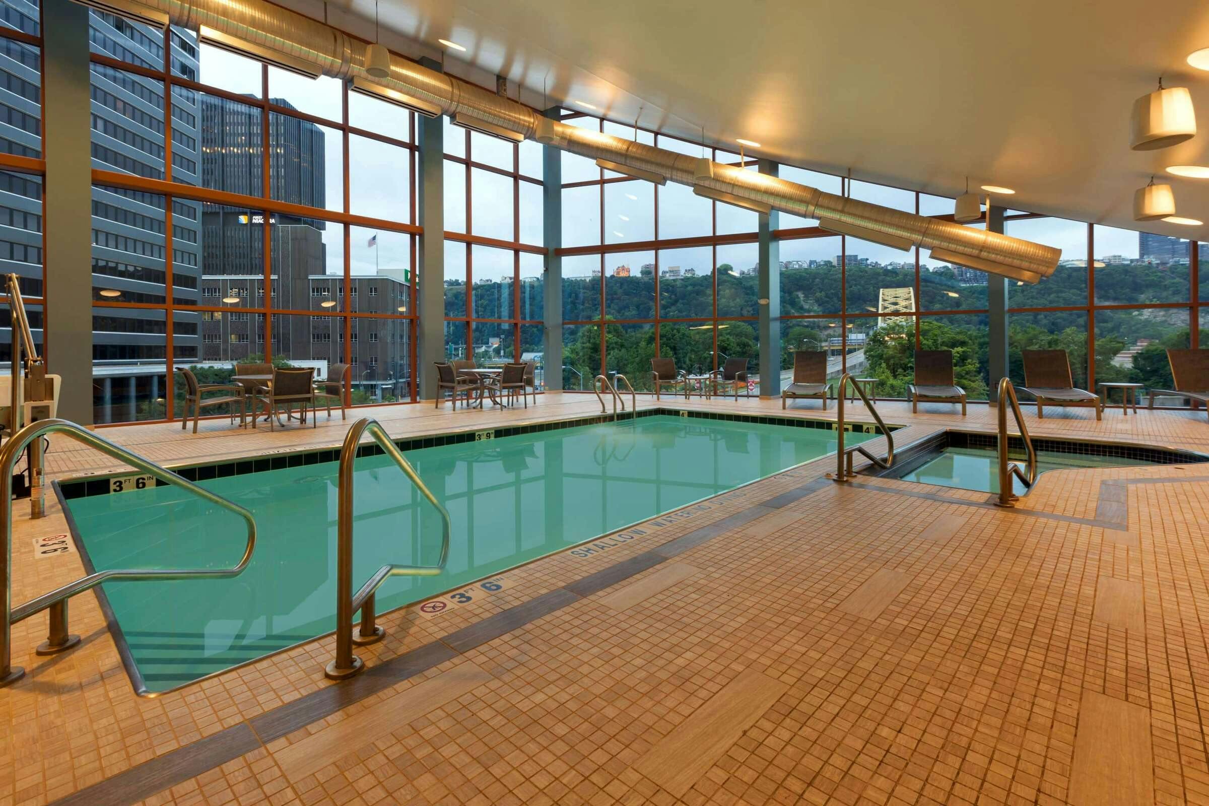 Hotel Wyndham Grand Pittsburgh Downtown photo 3