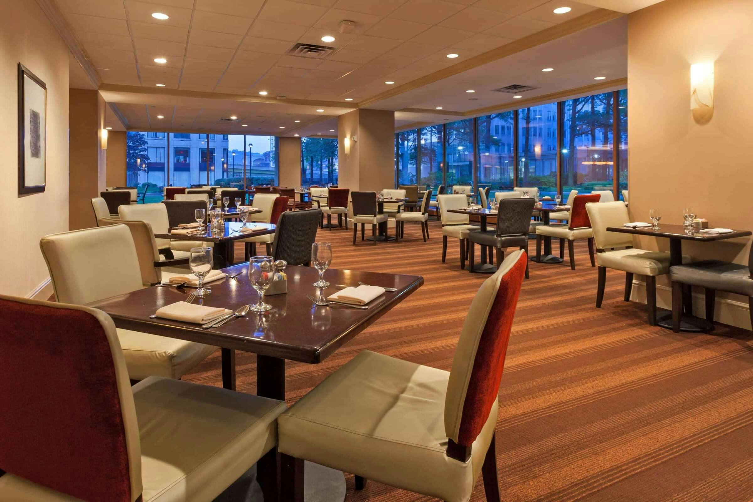 Hotel Wyndham Grand Pittsburgh Downtown photo 4