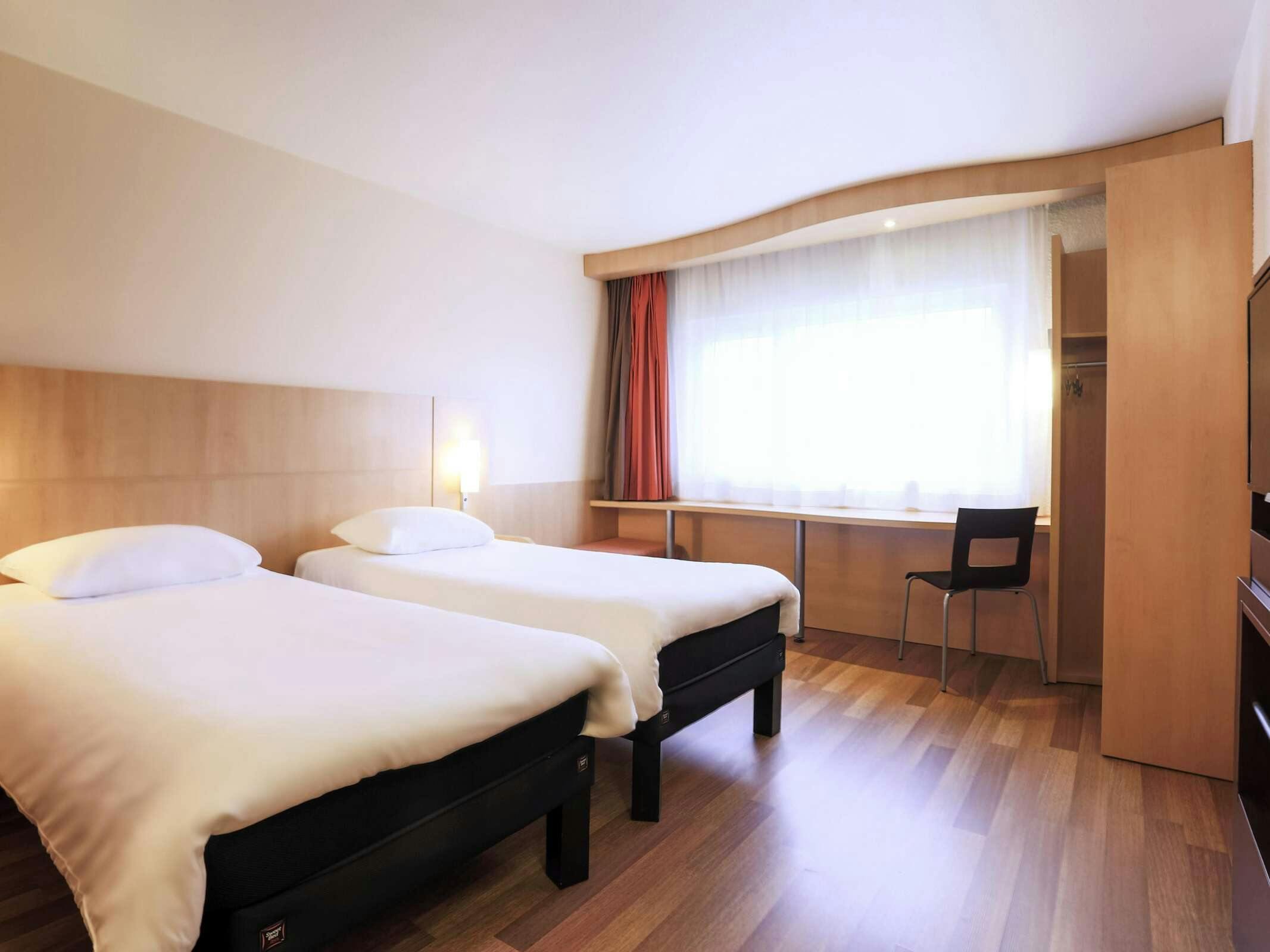 Hotel Ibis Charleville Mézières photo 5