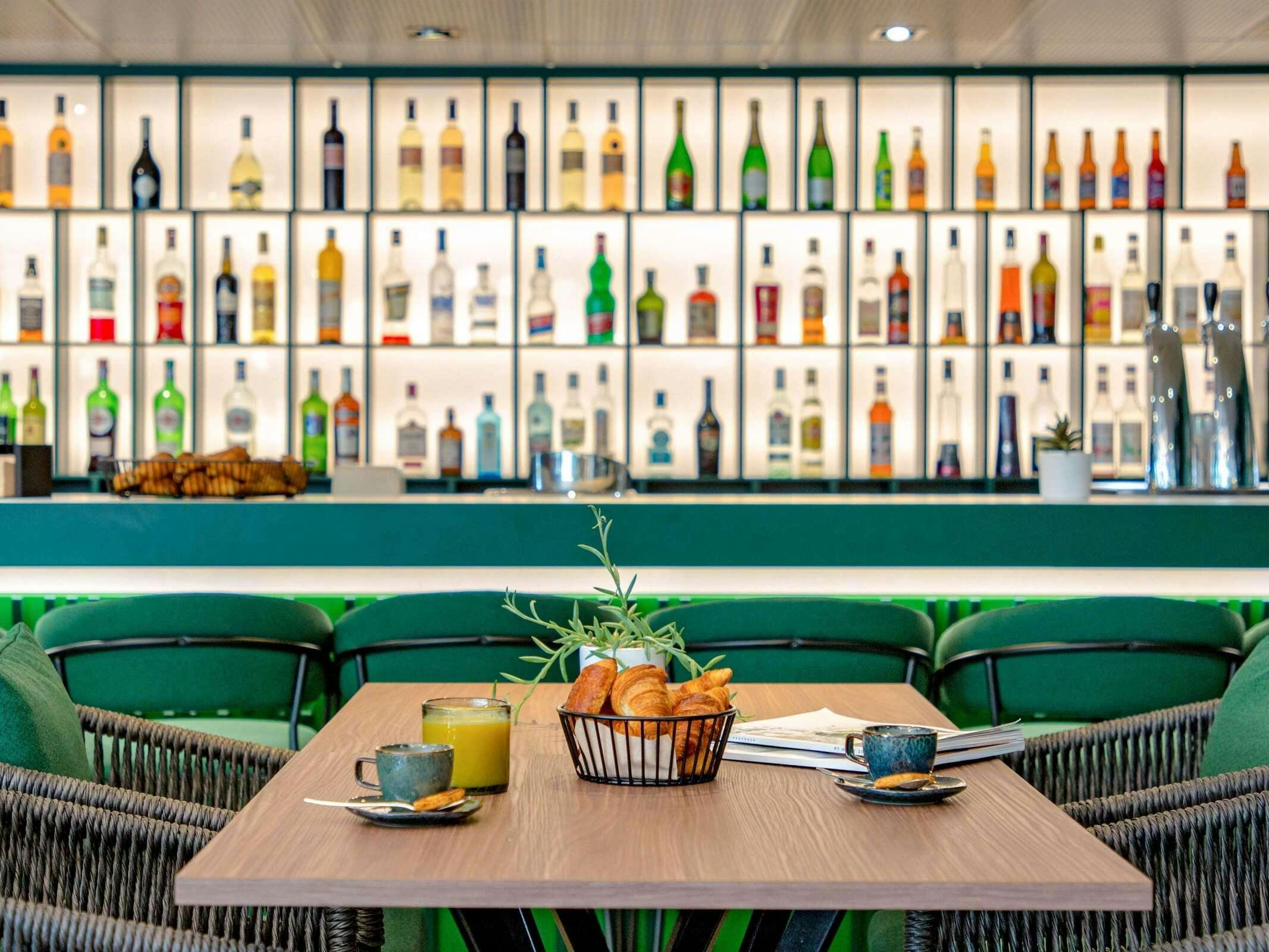 Hotel Mercure Aix-en-Provence Beaumanoir photo 4