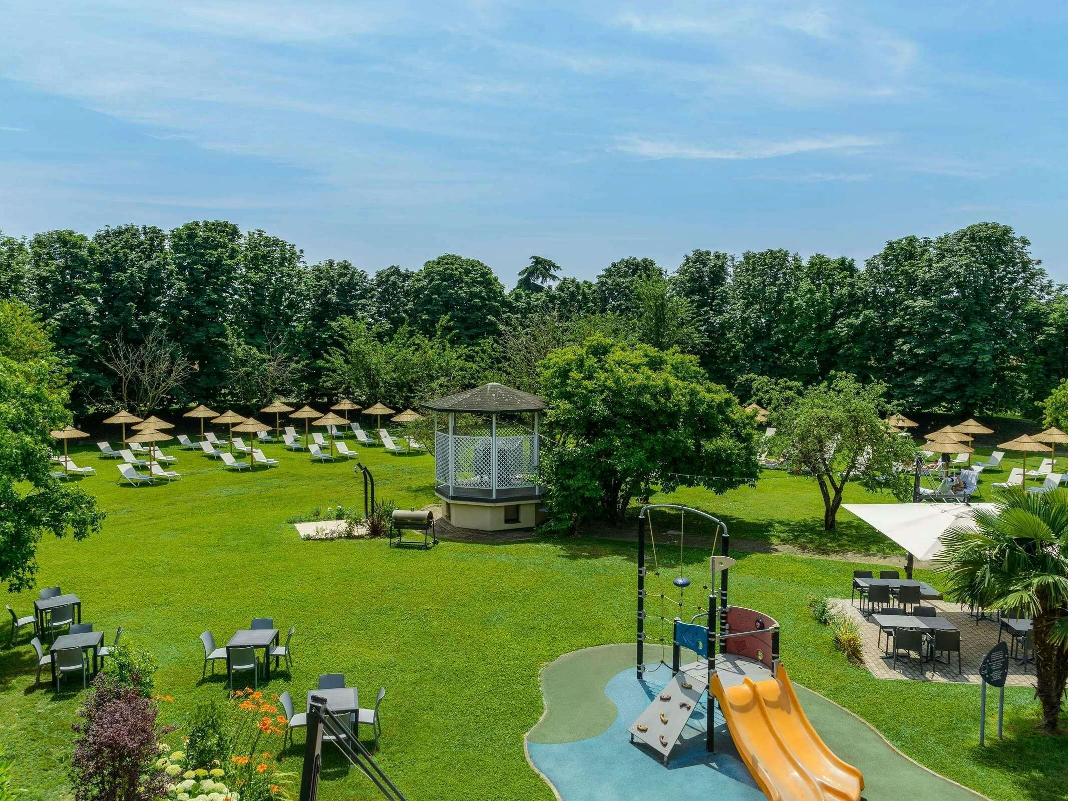 Hotel Novotel Milano Linate Aeroporto photo 1