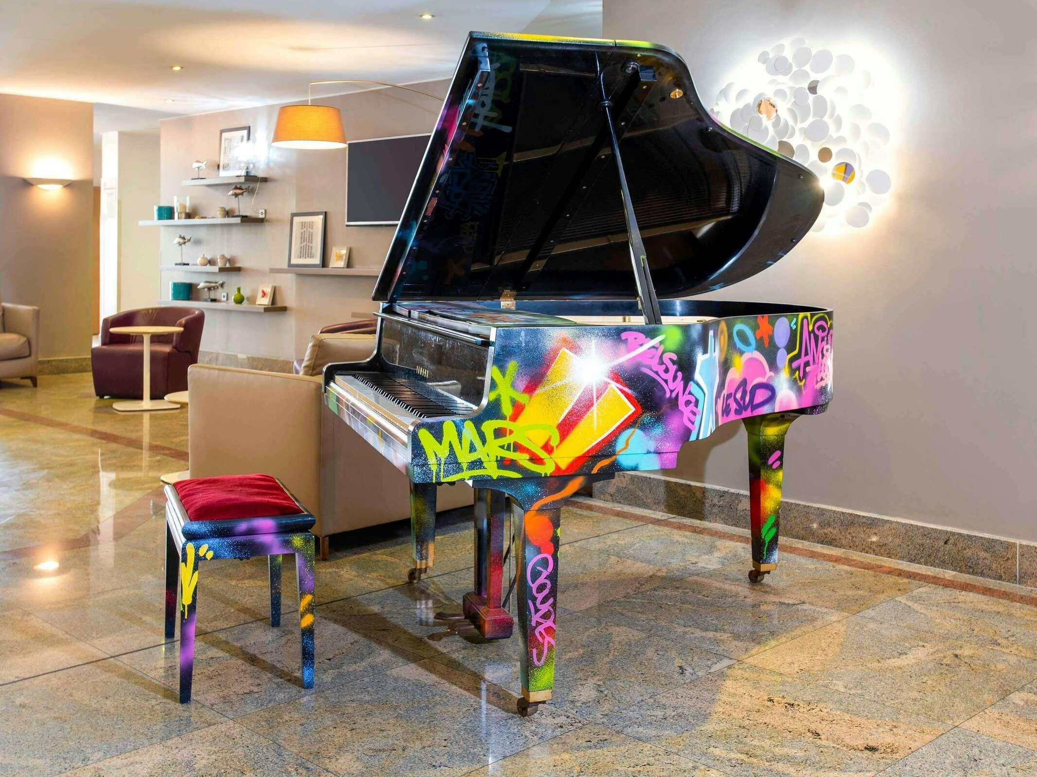 Hotel Hotel Mercure Marseille Centre Vieux Port photo 2