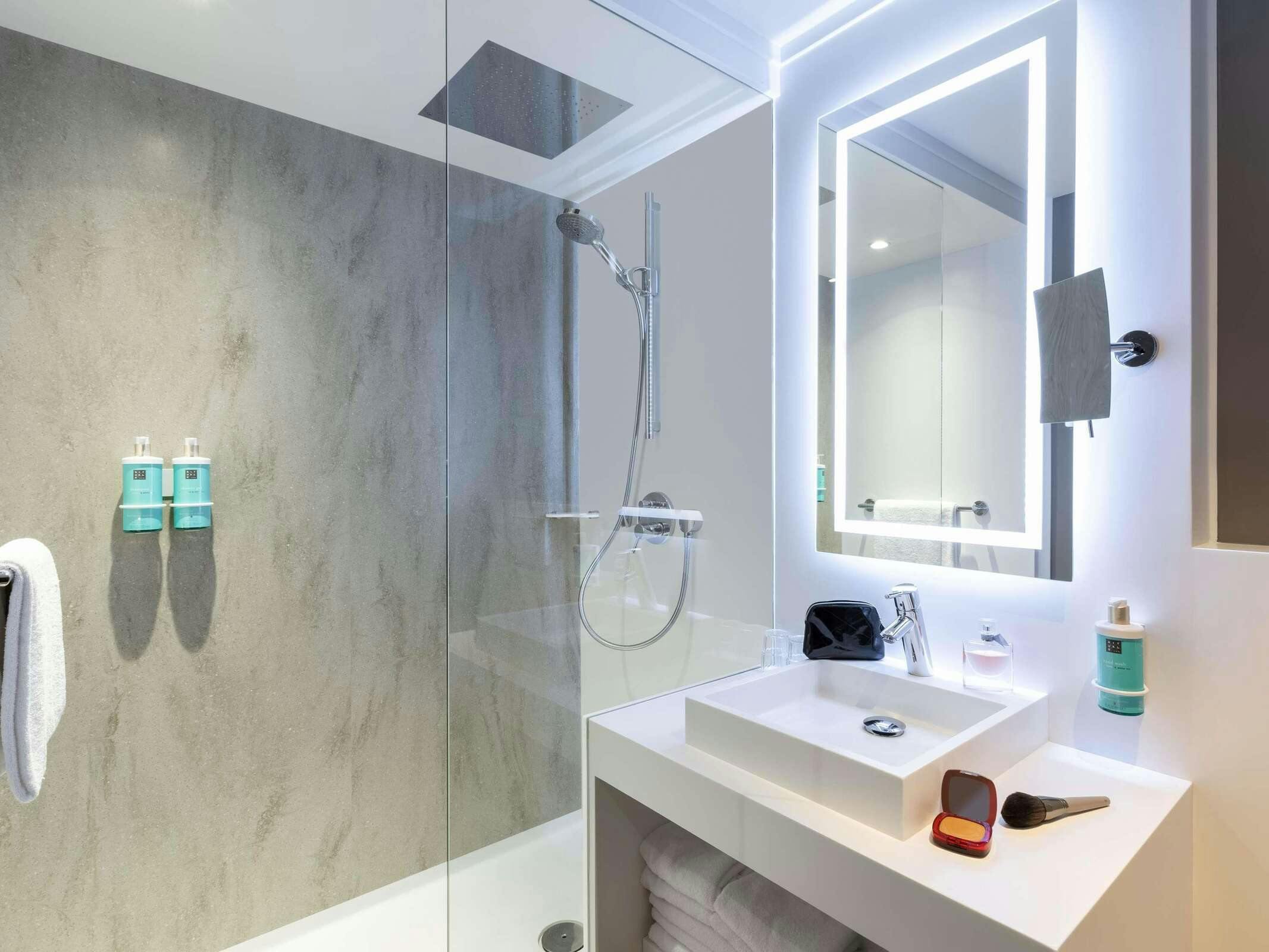 Hotel Novotel Luxembourg Kirchberg photo 3