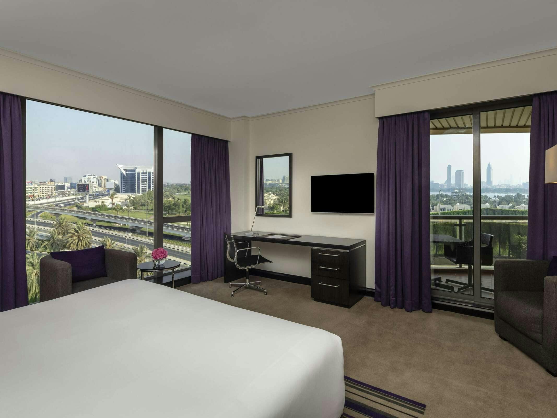 Hotel PULLMAN DUBAI CREEK CITY CENTRE photo 2