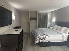 Hotel Red Roof Inn Media, PA photo 1