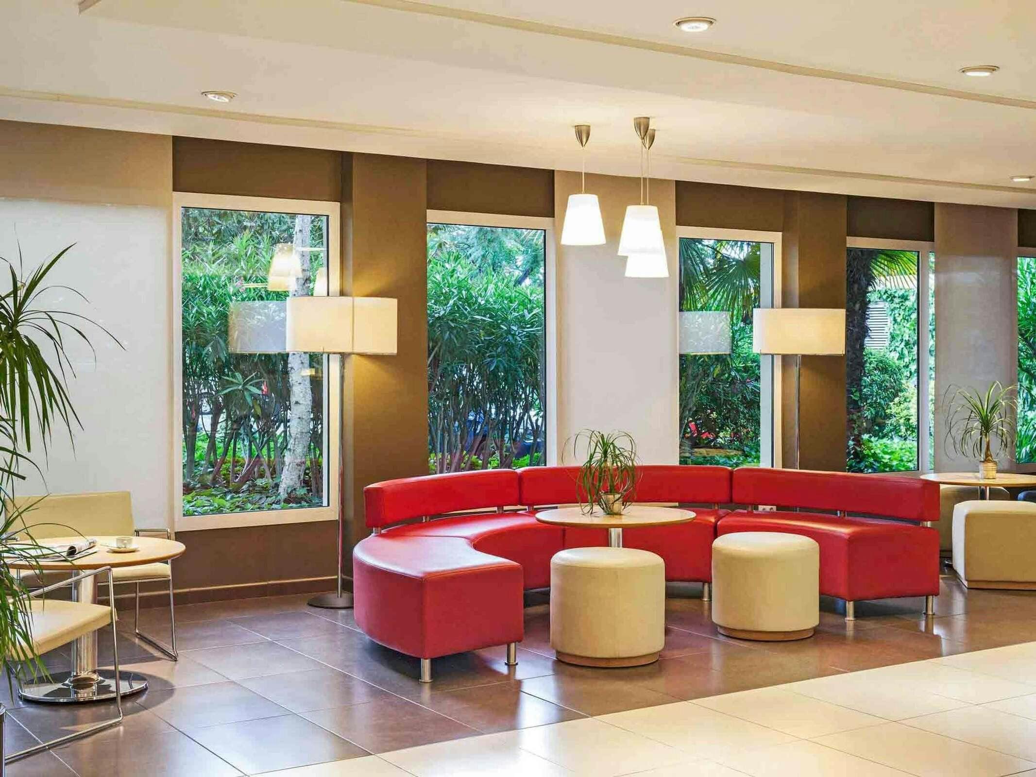 Hotel Ibis Barcelona Cornella photo 3