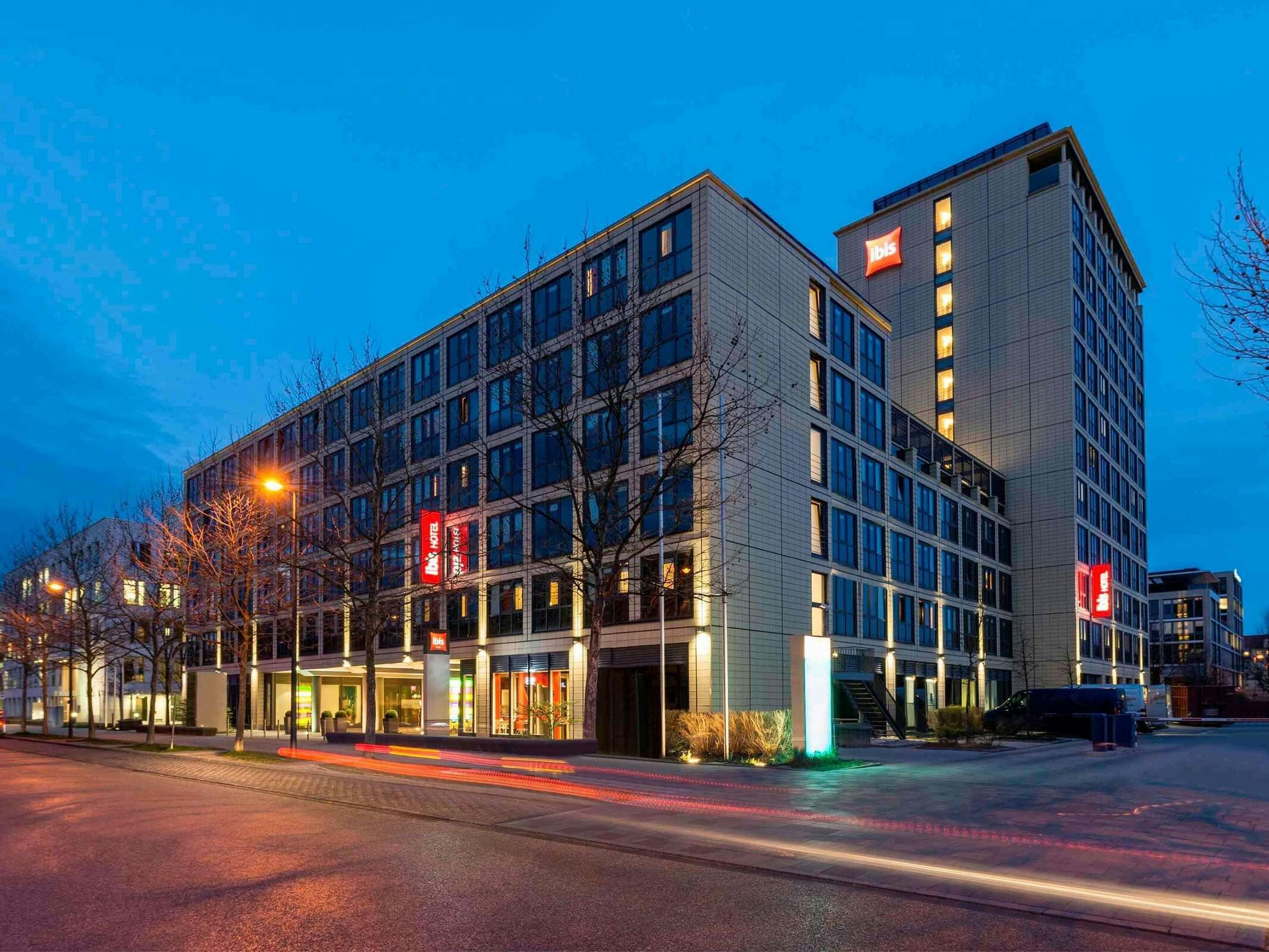 Hotel Ibis Muenchen Parkstadt Schwabing photo 1