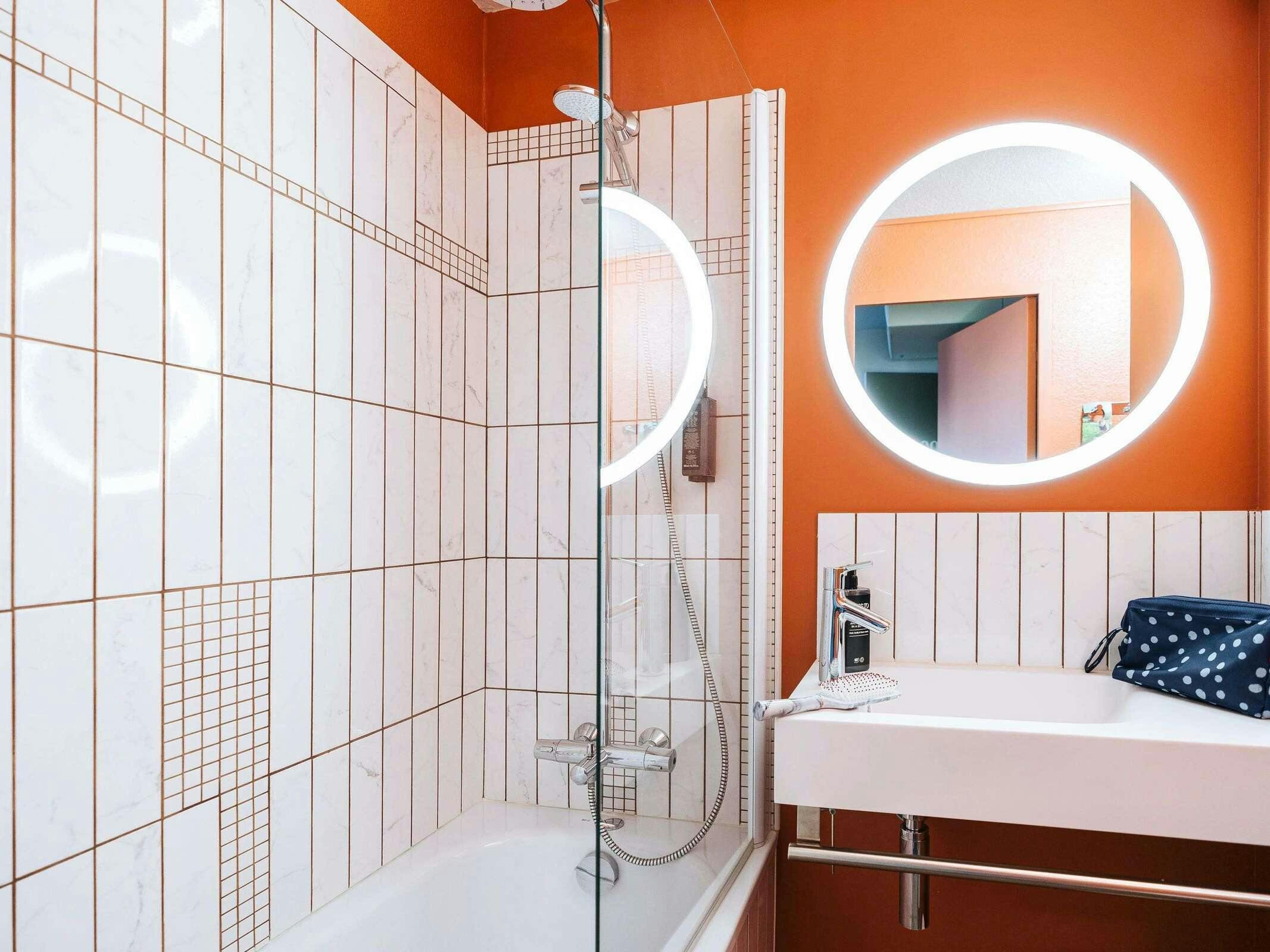 Hotel Ibis Styles Le Mans South Station photo 5