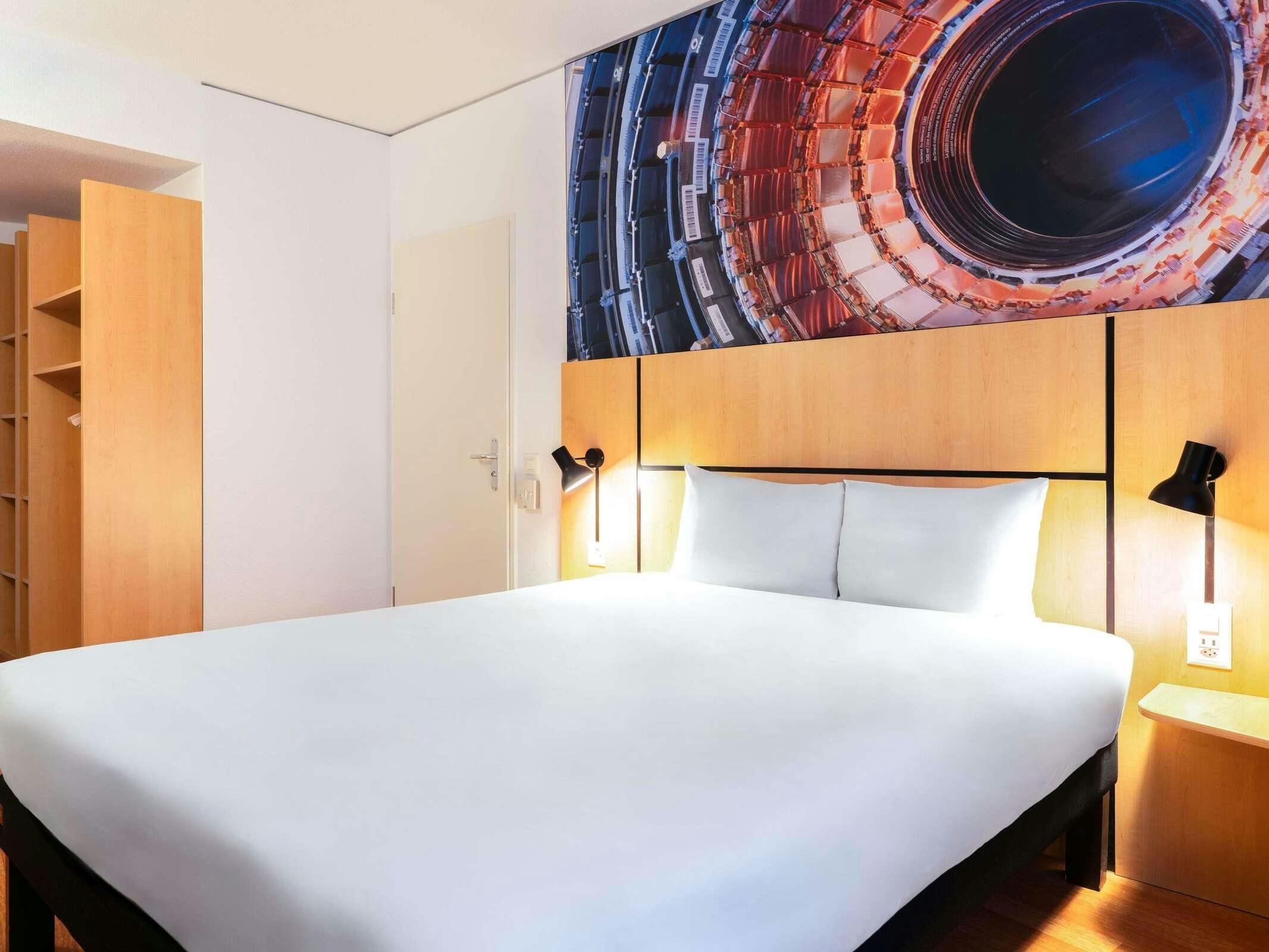 Hotel ibis Geneve Petit Lancy photo 2