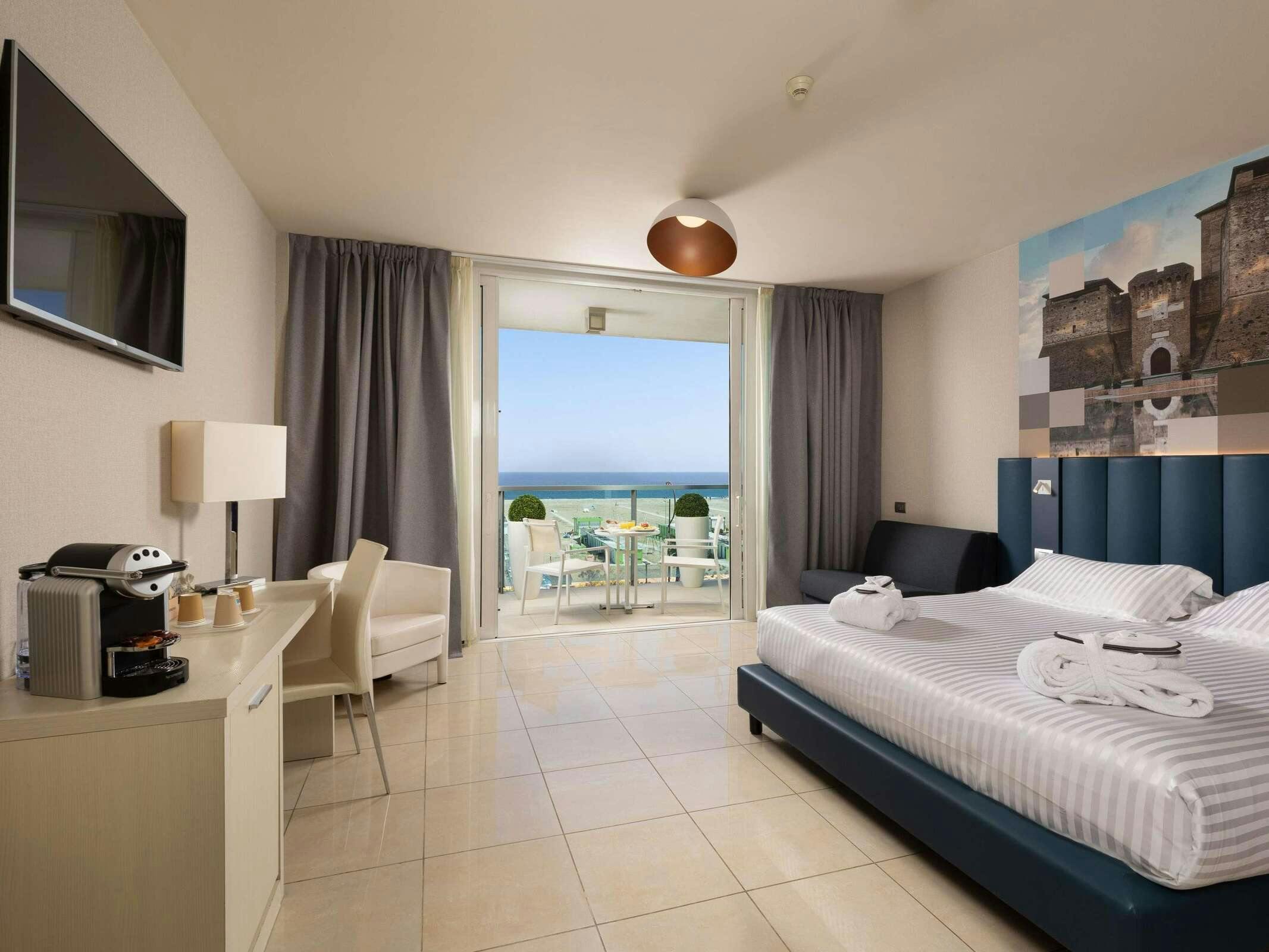 Hotel Mercure Rimini Artis photo 3