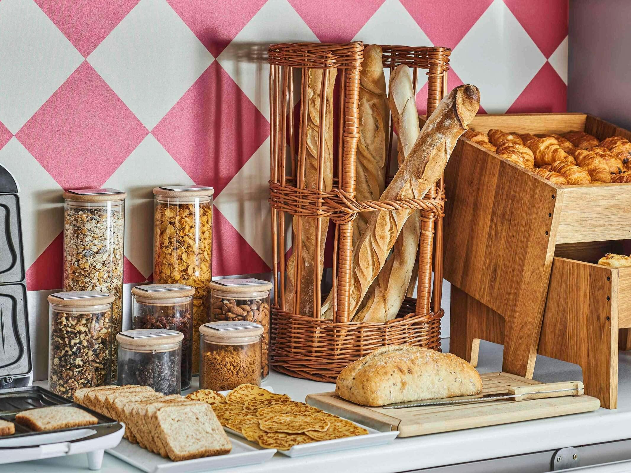 Hotel Ibis Styles Paris Alésia Montparnasse photo 1